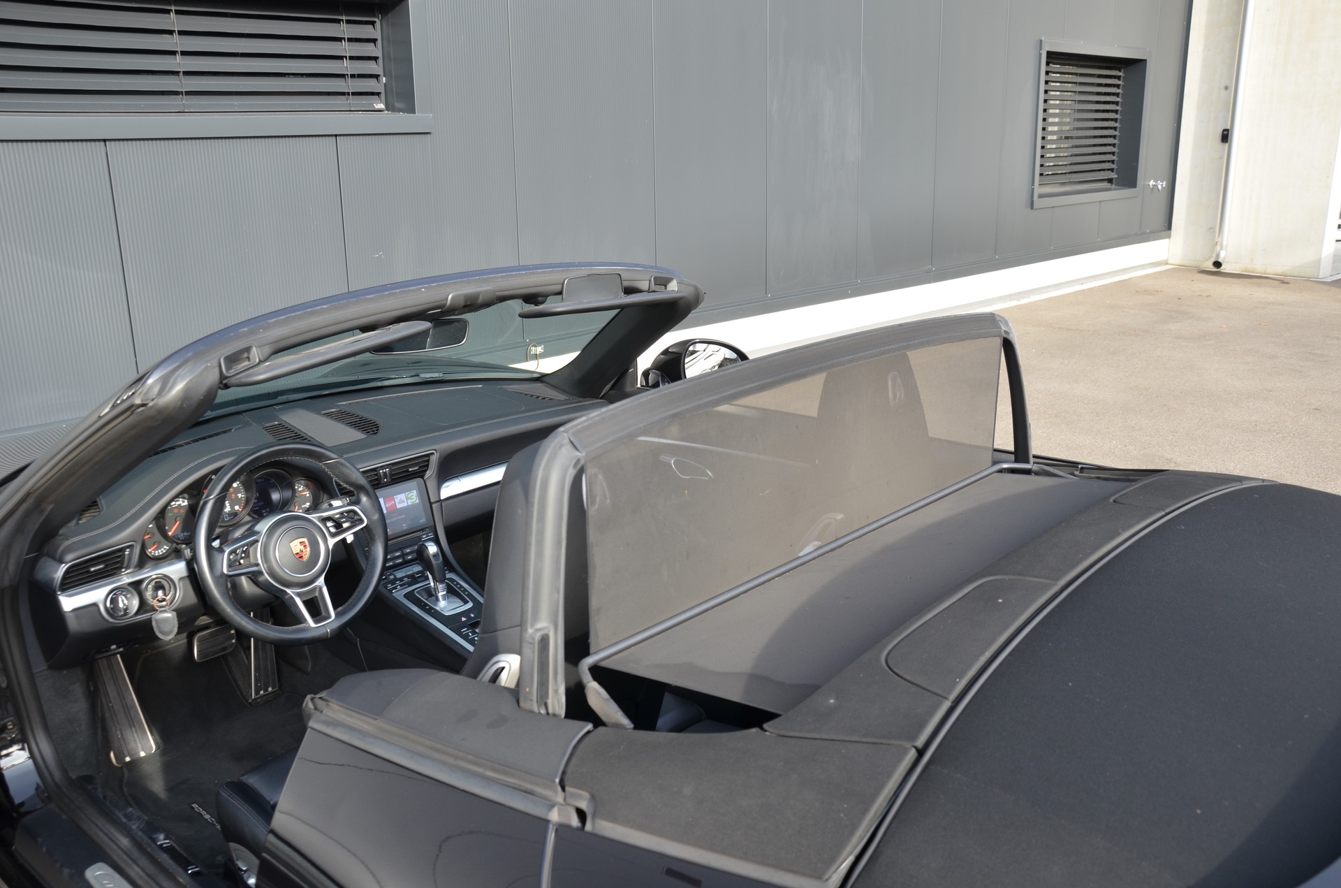 PORSCHE 911 Carrera 4 Cabrio PDK-image-14