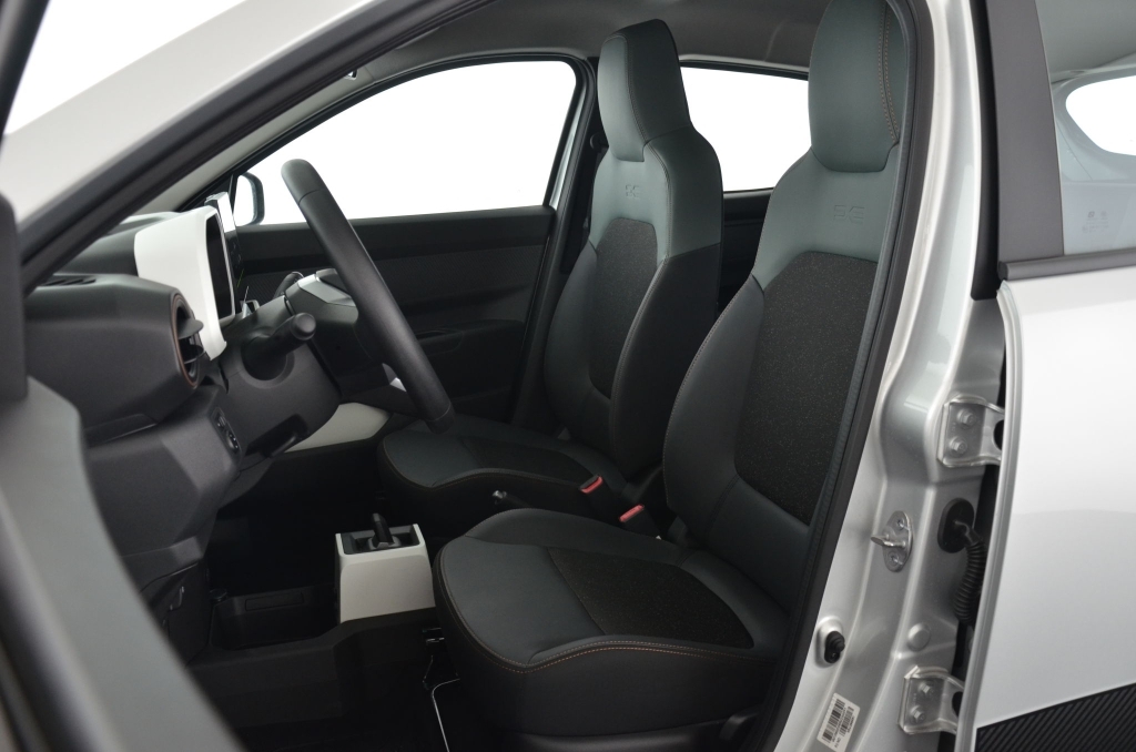 DACIA NEW Spring 27 kWh Extreme *CCS*-image-11