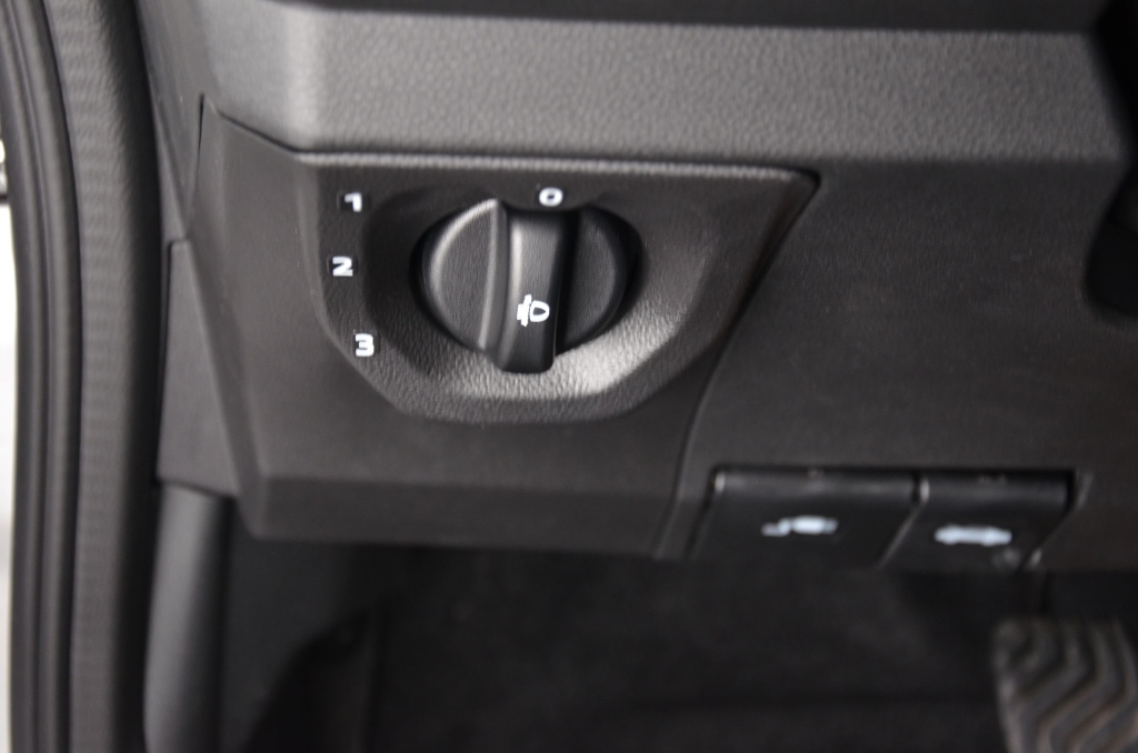 DACIA NEW Spring 27 kWh Extreme *CCS*-image-19