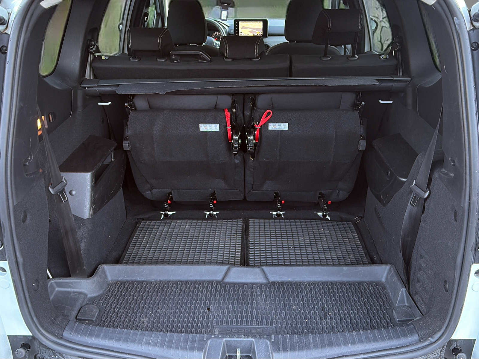 DACIA Jogger TCe 110 Extreme-image-6