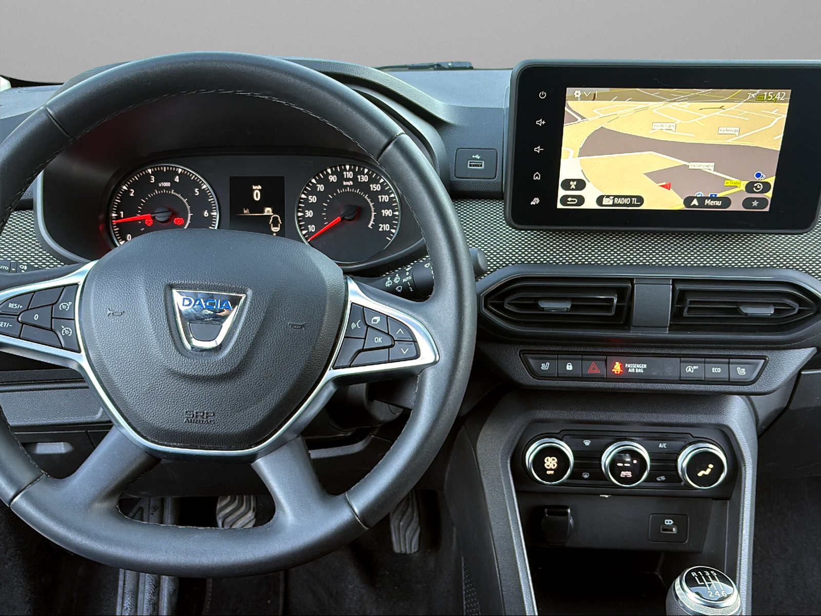 DACIA Jogger TCe 110 Extreme-image-11