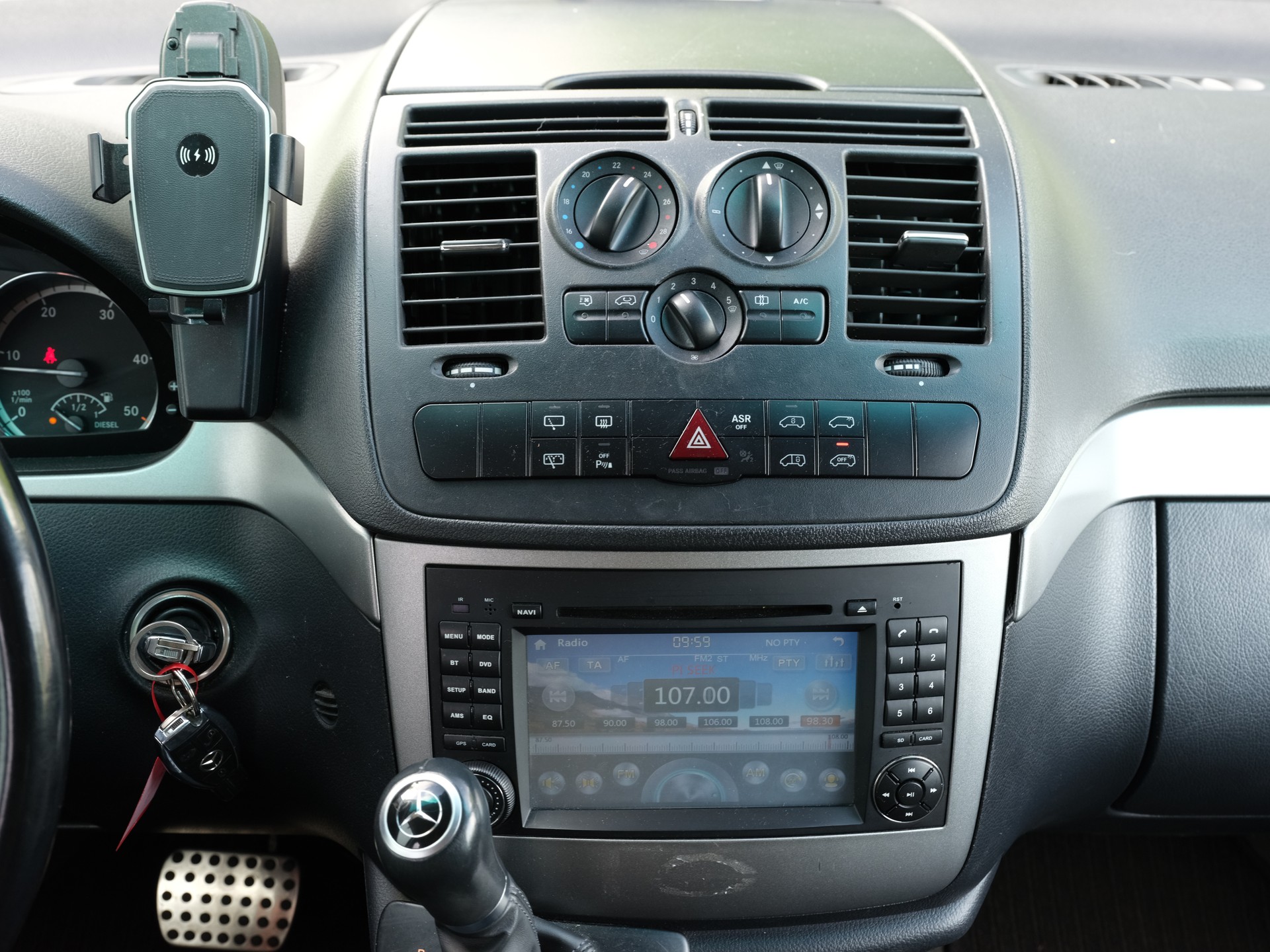 MERCEDES-BENZ Viano 2.2 CDI Blue Efficiency Trend EL 4Matic A-image-14