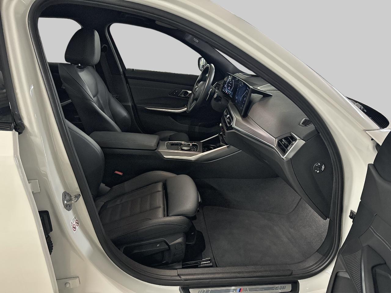 BMW 330d xDrive Touring M Sport-image-7