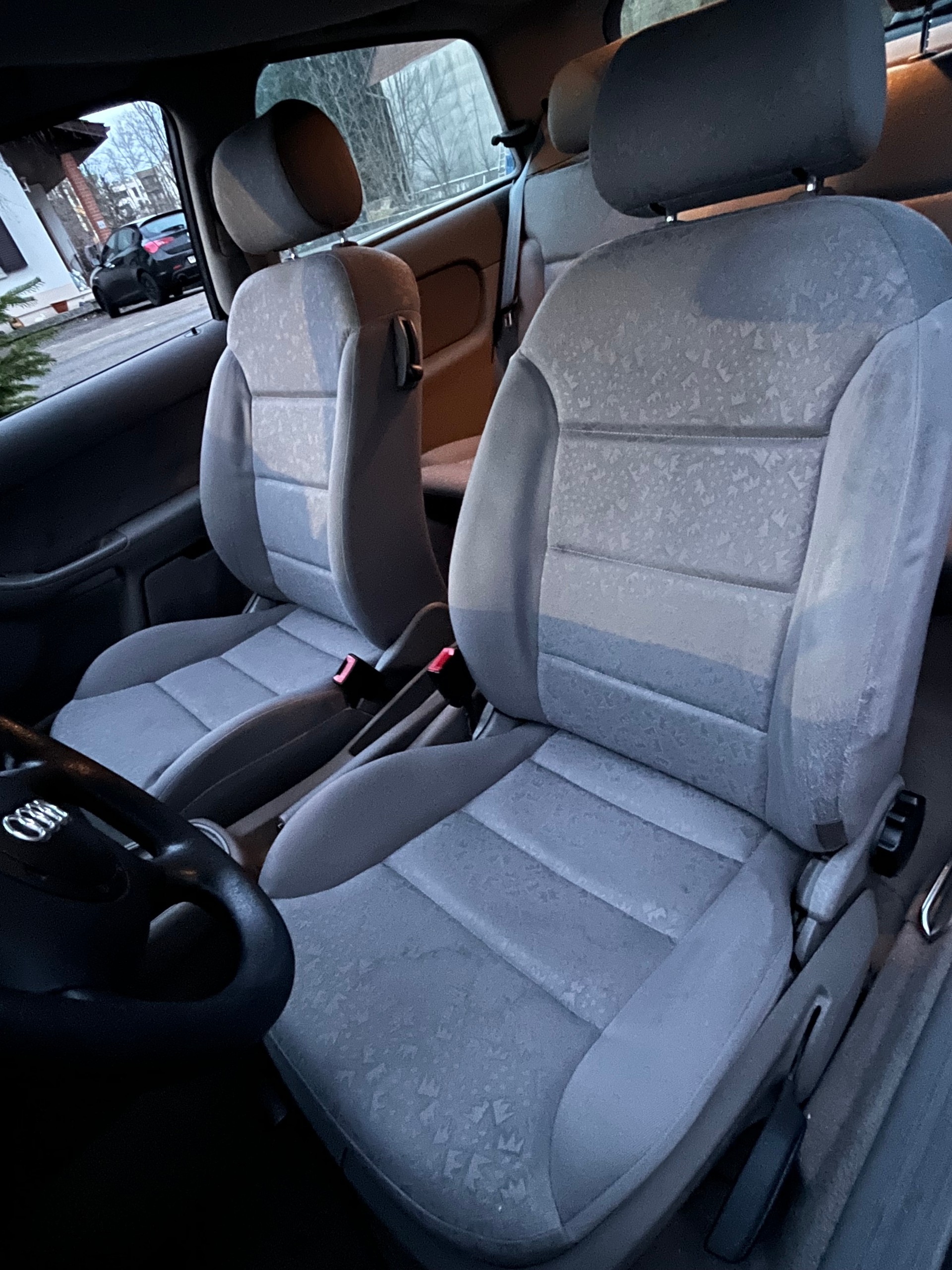 AUDI A3 1.8 Ambition-image-6