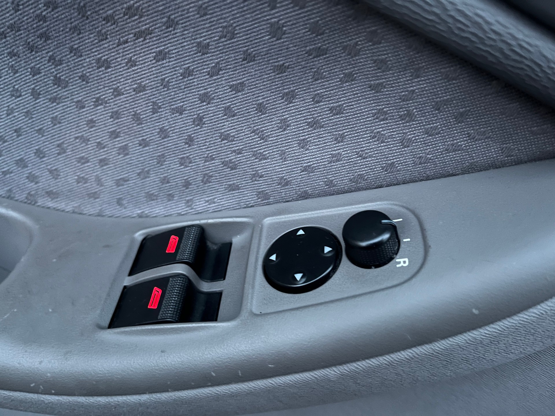 AUDI A3 1.8 Ambition-image-9
