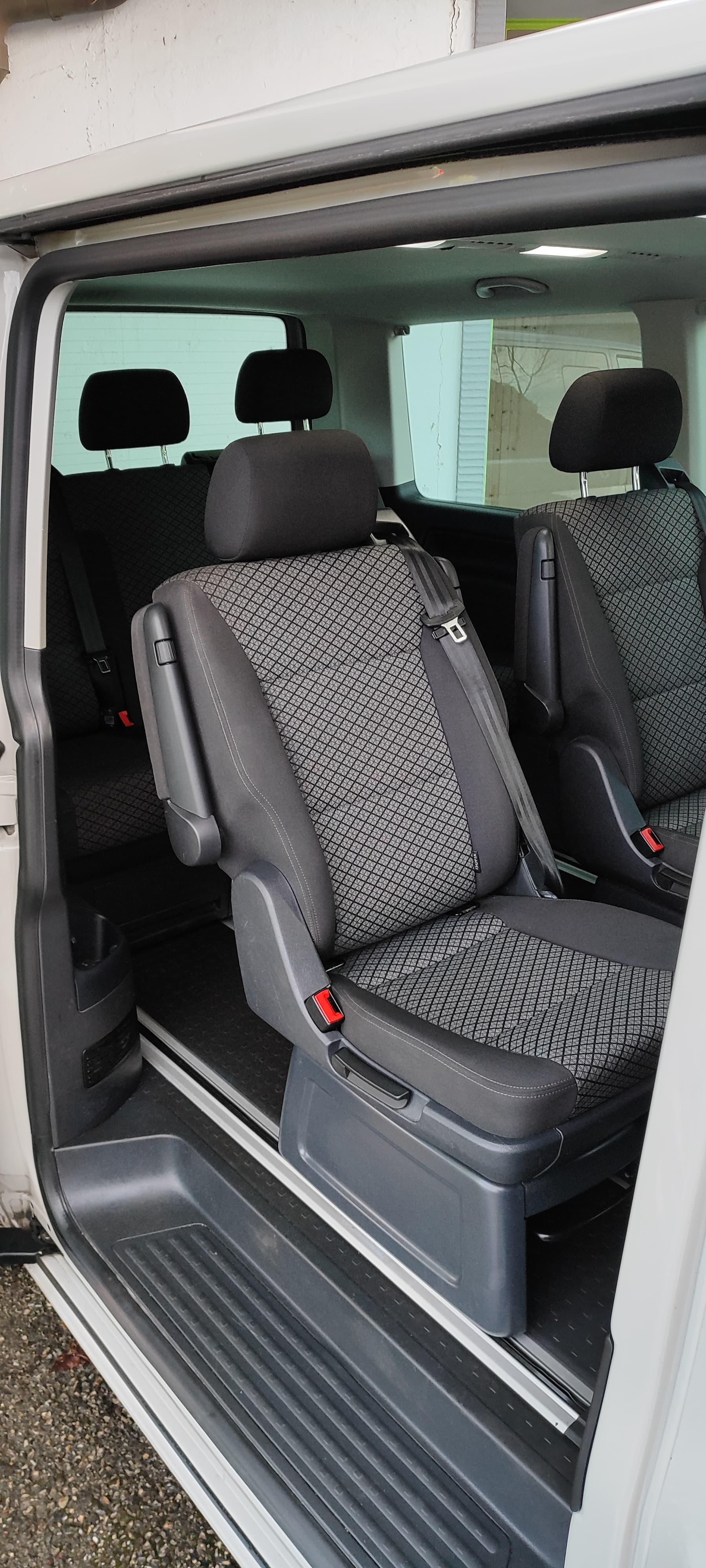 VW T6.1 Multivan 2.0 TDI Trendline Liberty-image-3