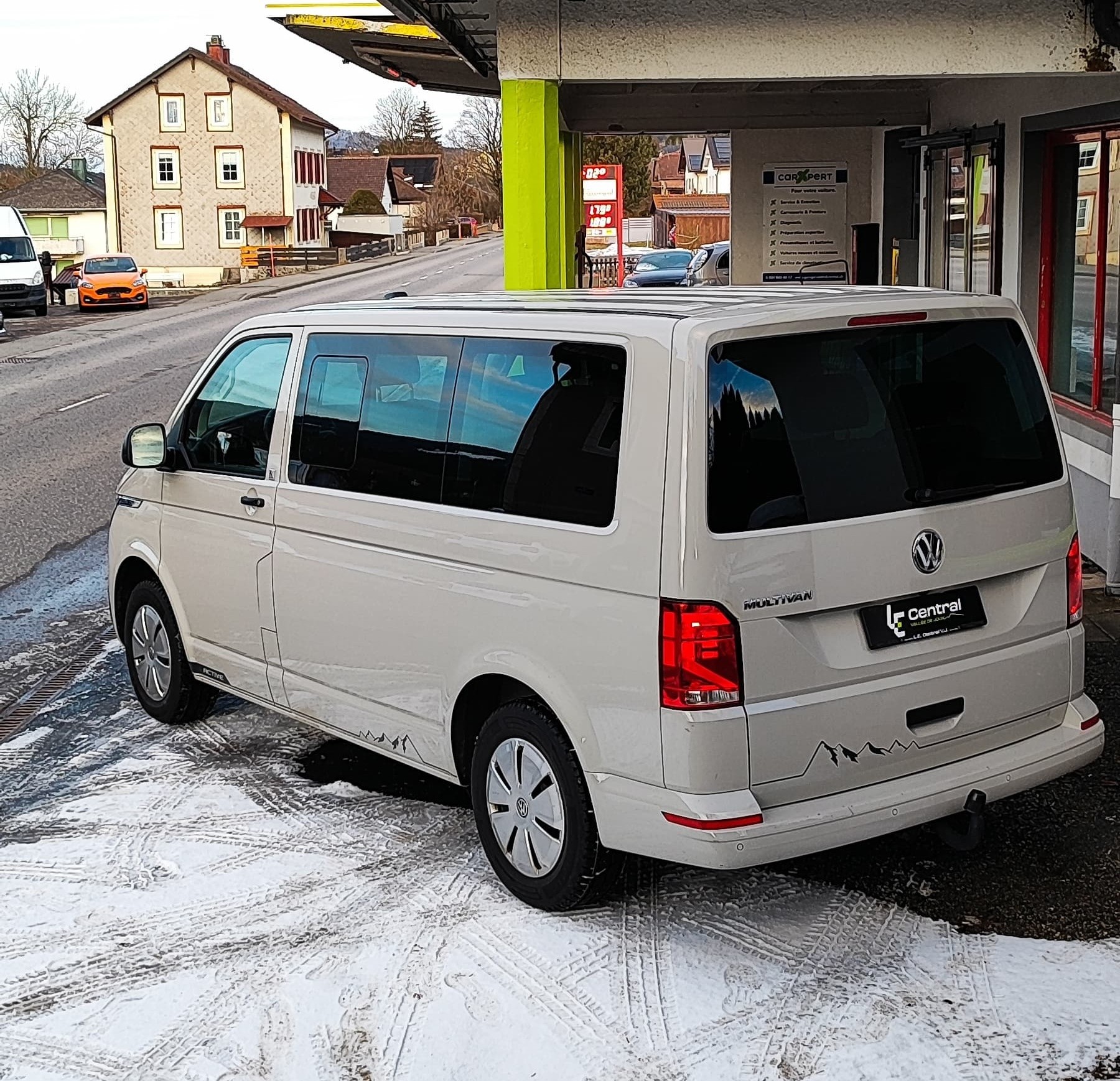 VW T6.1 Multivan 2.0 TDI Trendline Liberty-image-2