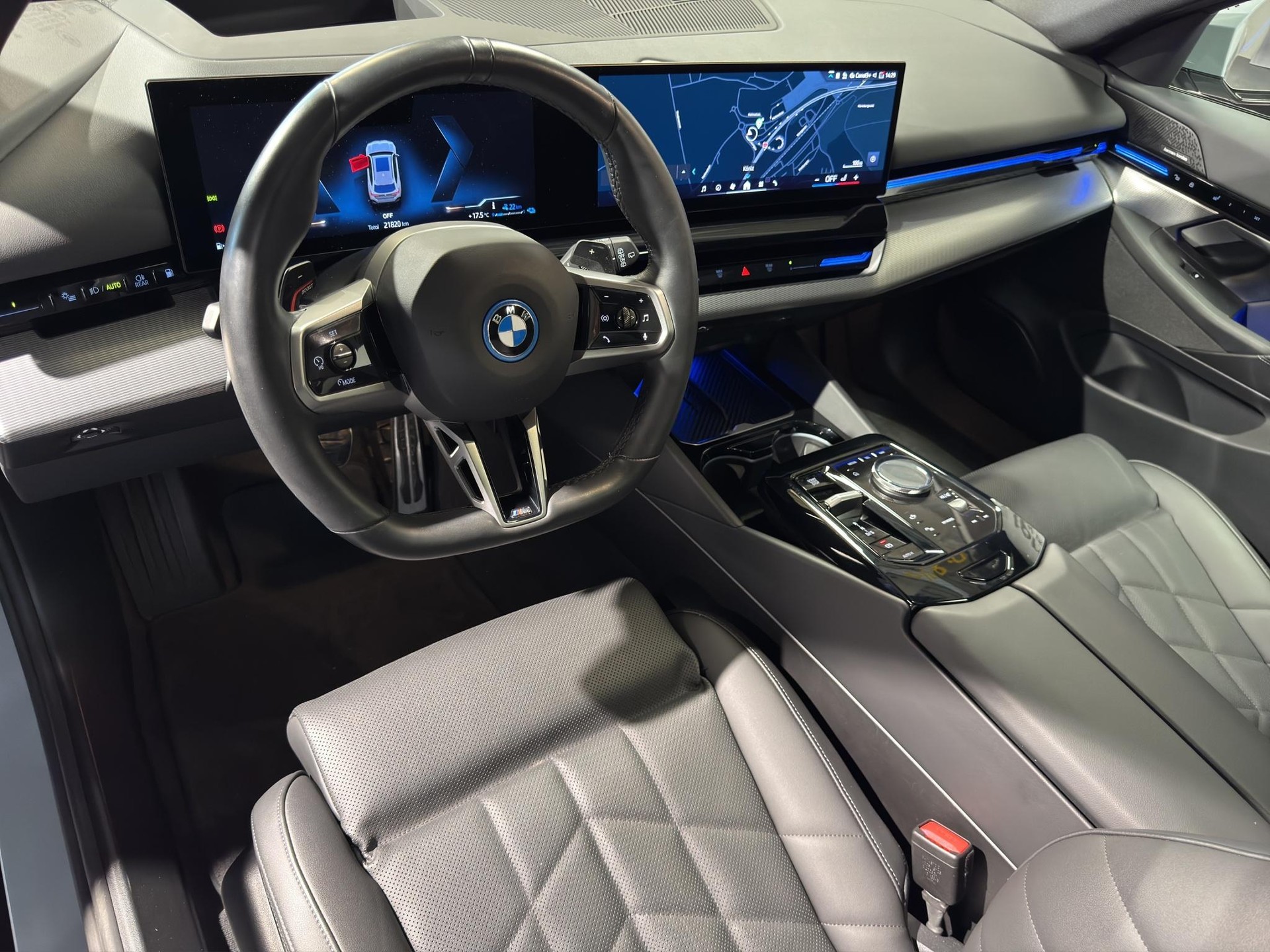 BMW 530e xDrive Touring M Sport-image-8