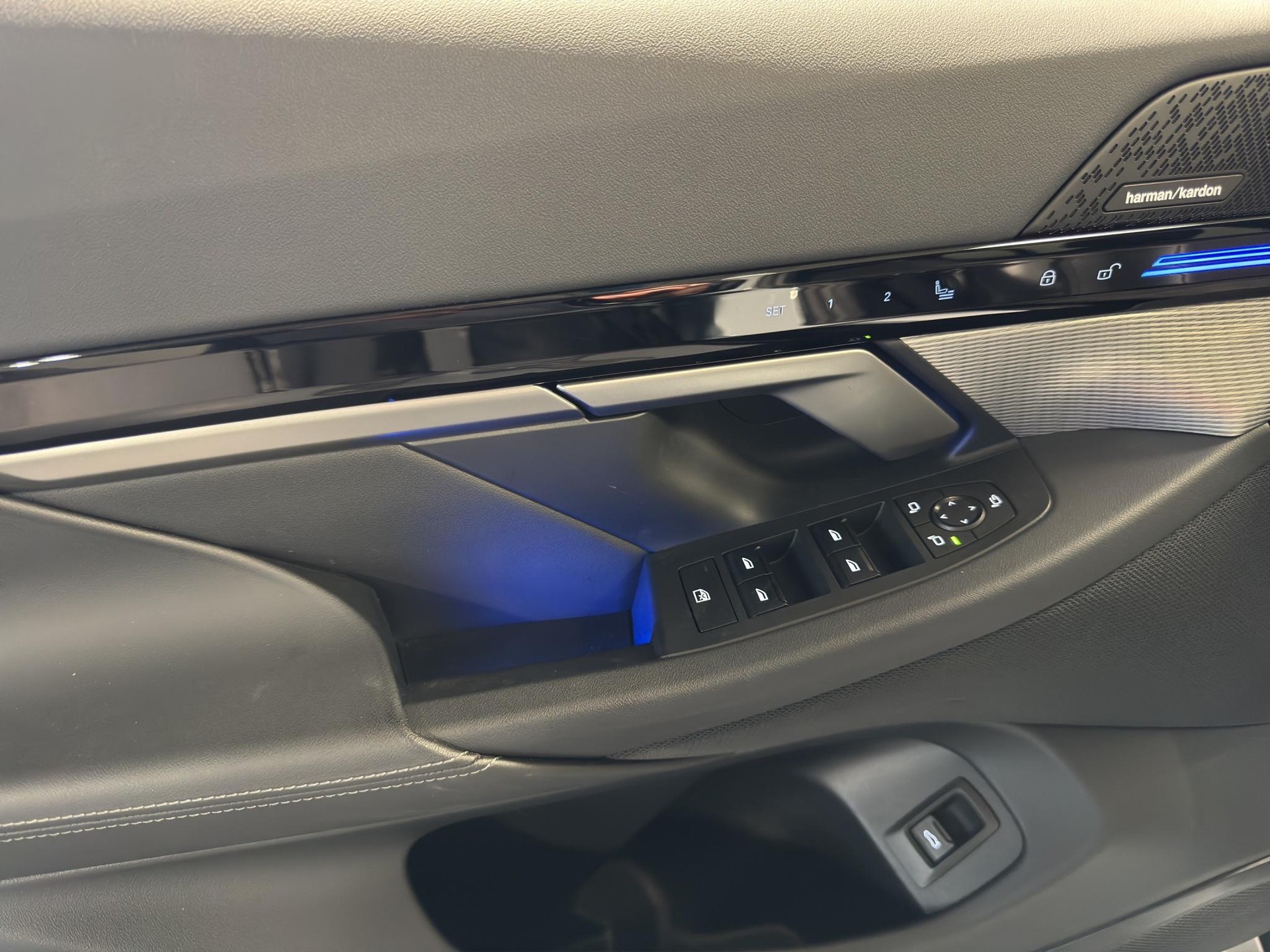 BMW 530e xDrive Touring M Sport-image-12