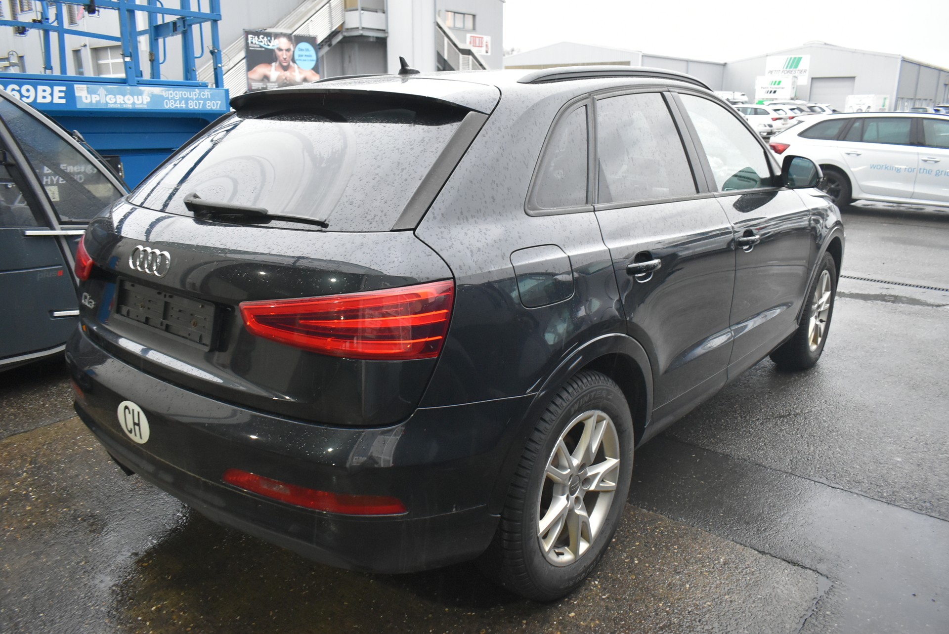 AUDI Q3 2.0 TFSI quattro S-tronic-image-7