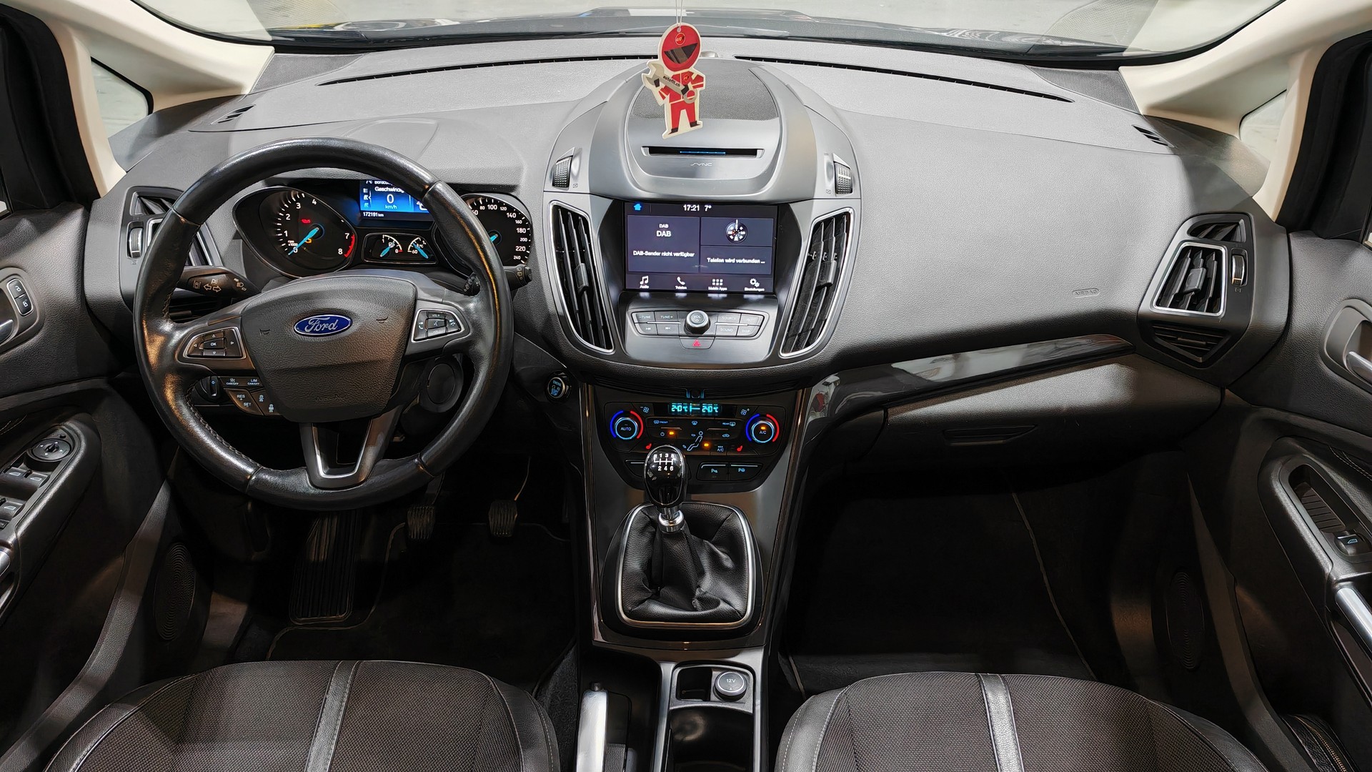 FORD GrC-Max 1.0 SCTi Titanium X-image-11