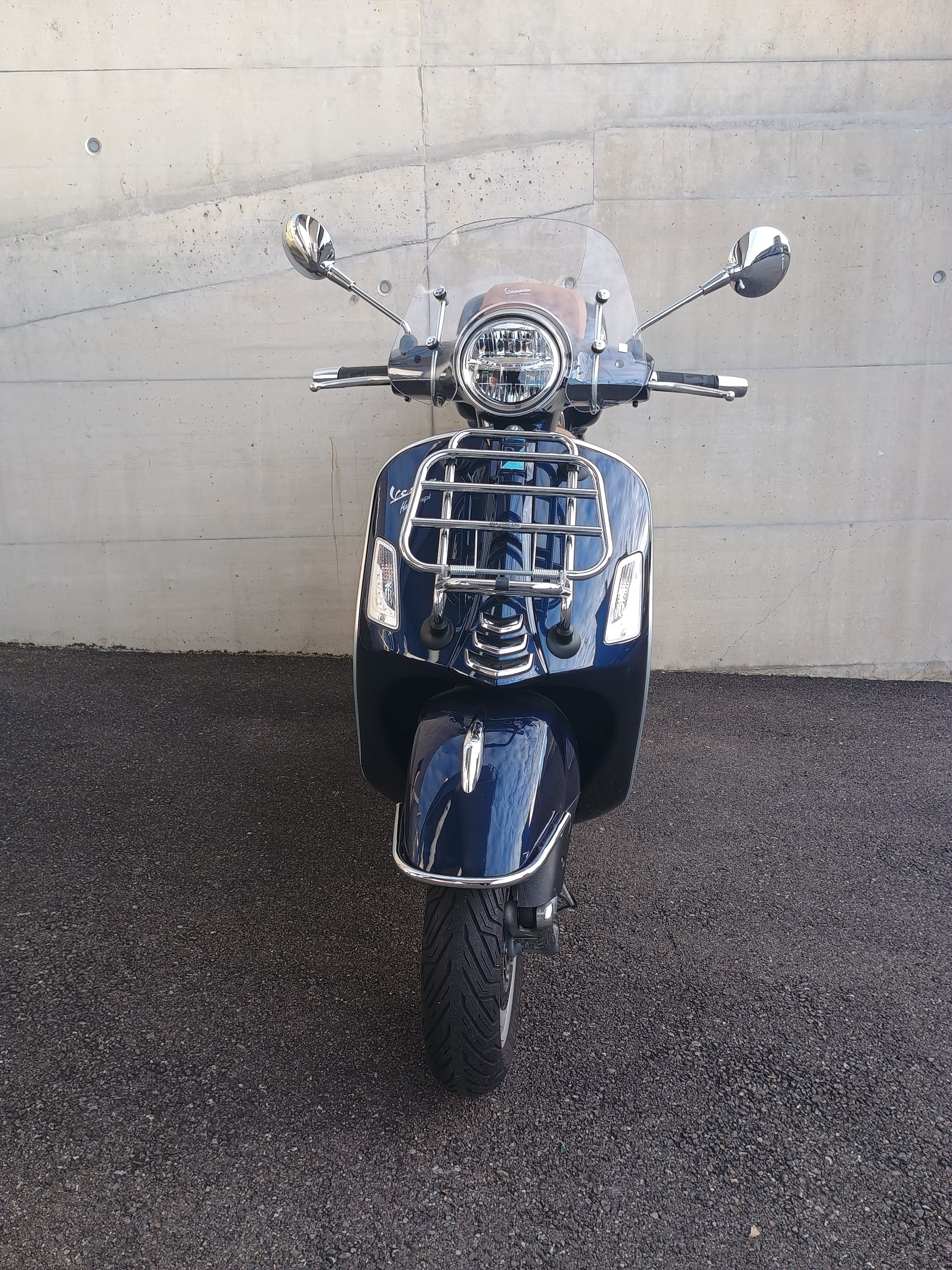 PIAGGIO Vespa GTS 125 i.e ABS-image-1