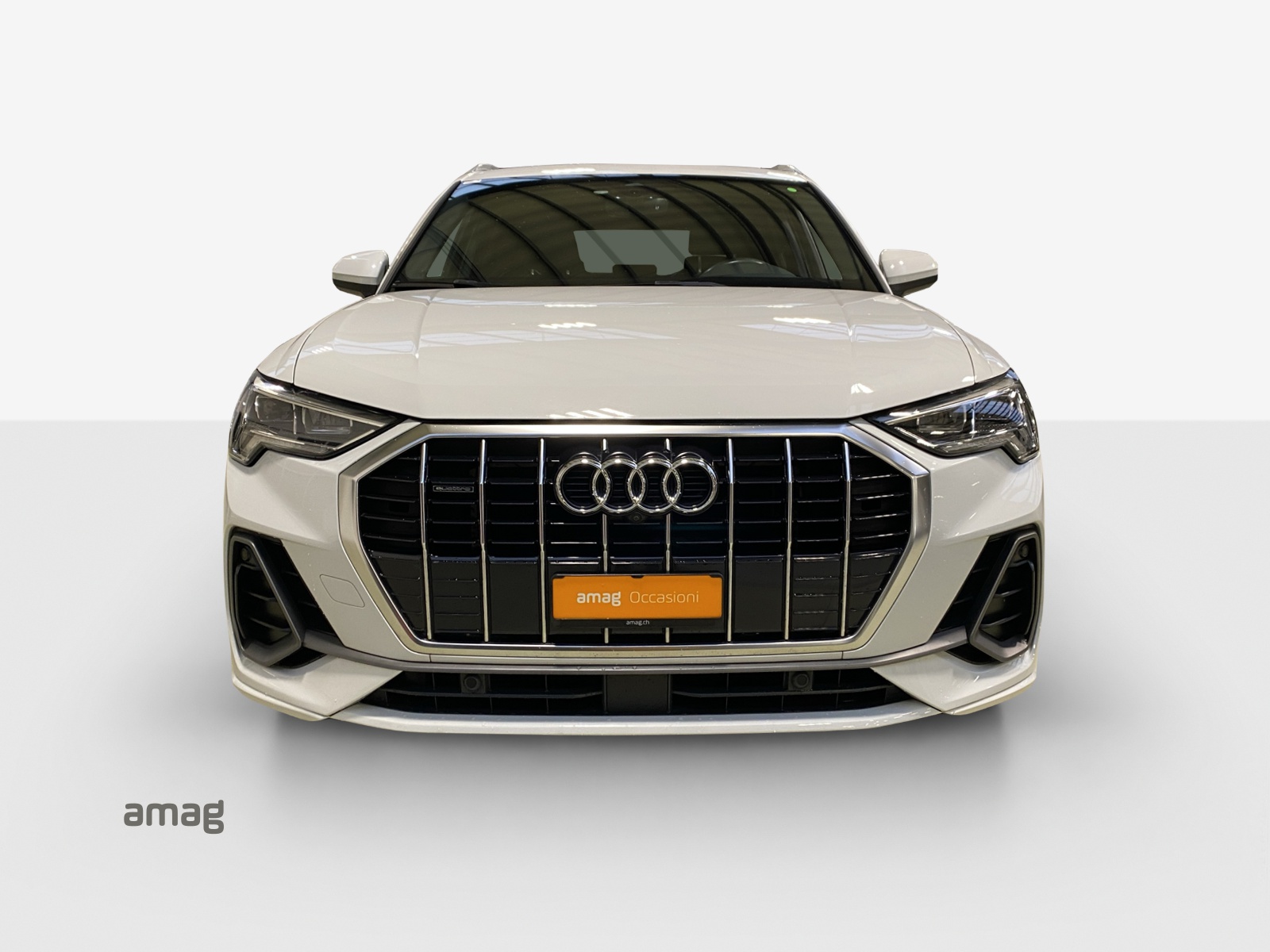 AUDI Q3 40 TDI S line quattro S-tronic-image-6