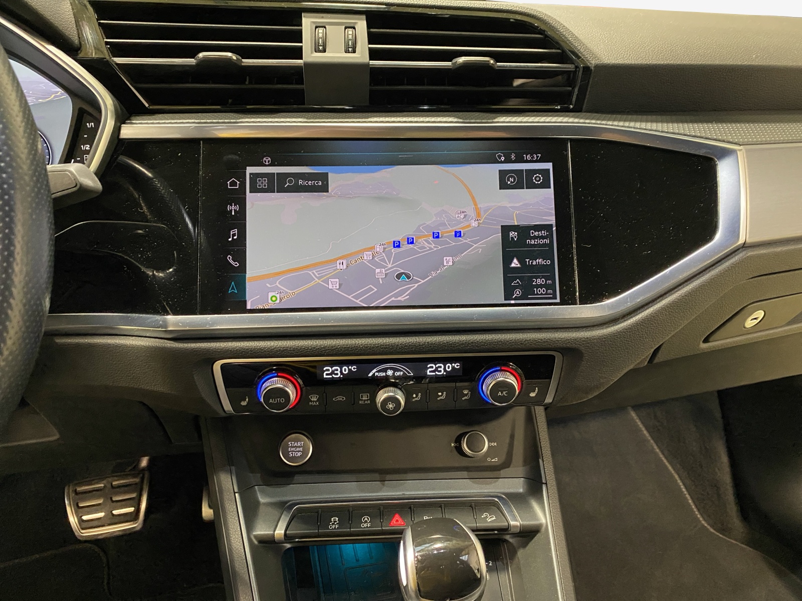 AUDI Q3 40 TDI S line quattro S-tronic-image-10