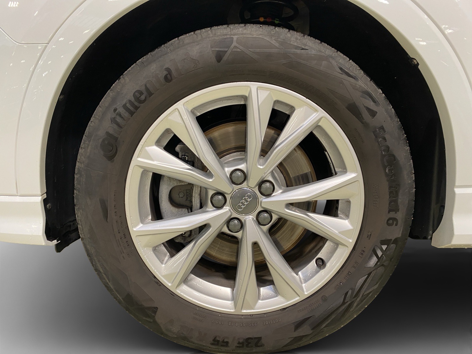 AUDI Q3 40 TDI S line quattro S-tronic-image-15