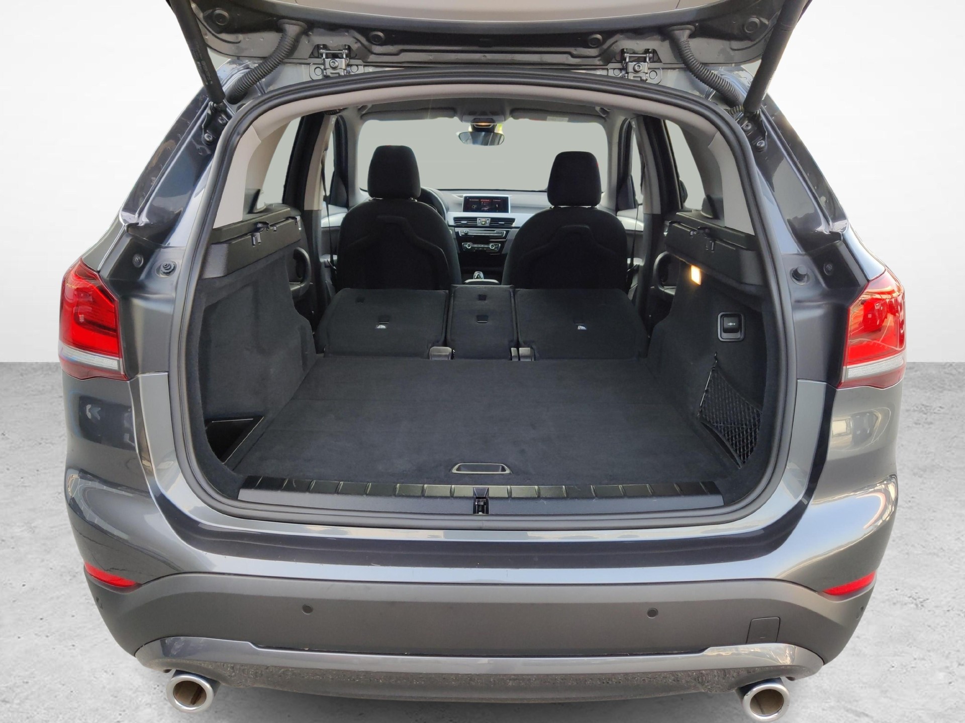 BMW X1 20i xDrive-image-16