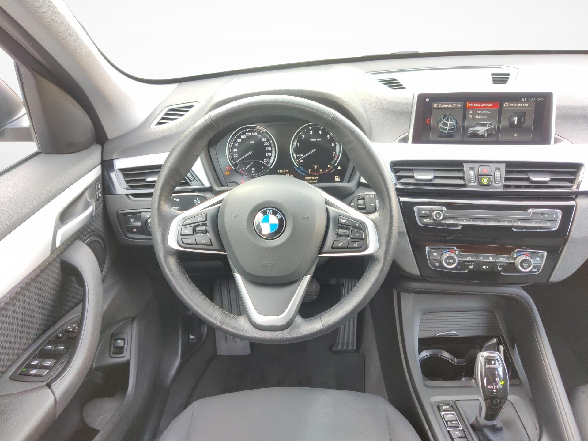 BMW X1 20i xDrive-image-11