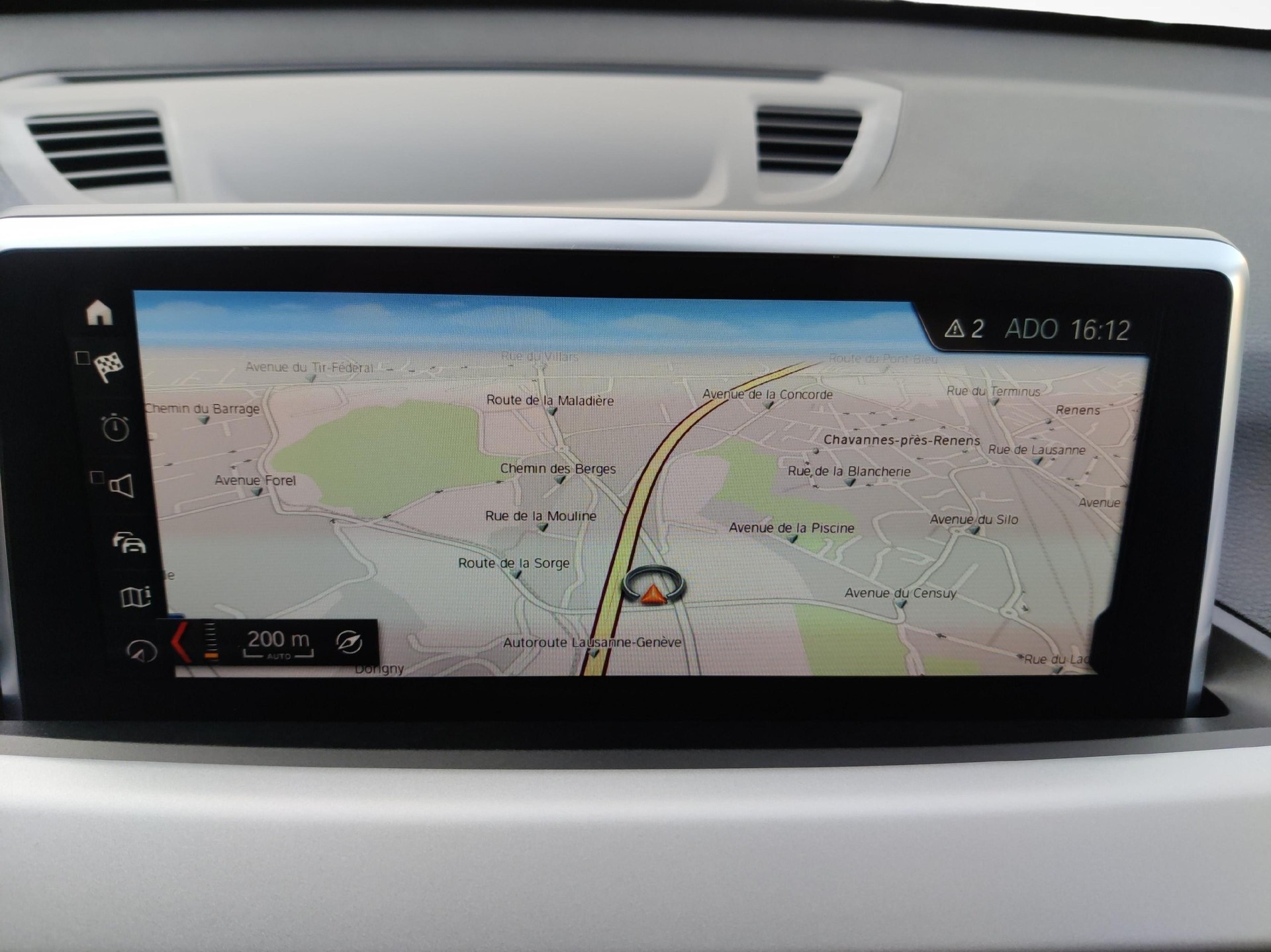 BMW X1 20i xDrive-image-12