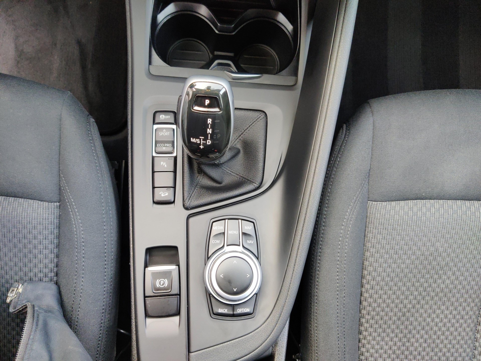 BMW X1 20i xDrive-image-17