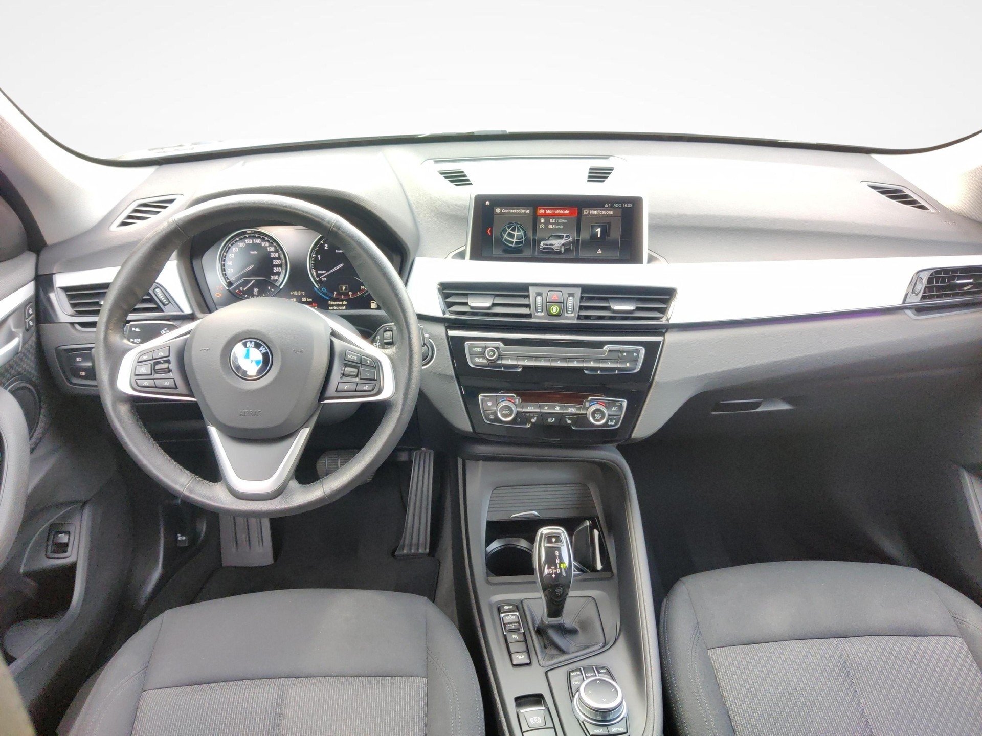 BMW X1 20i xDrive-image-10