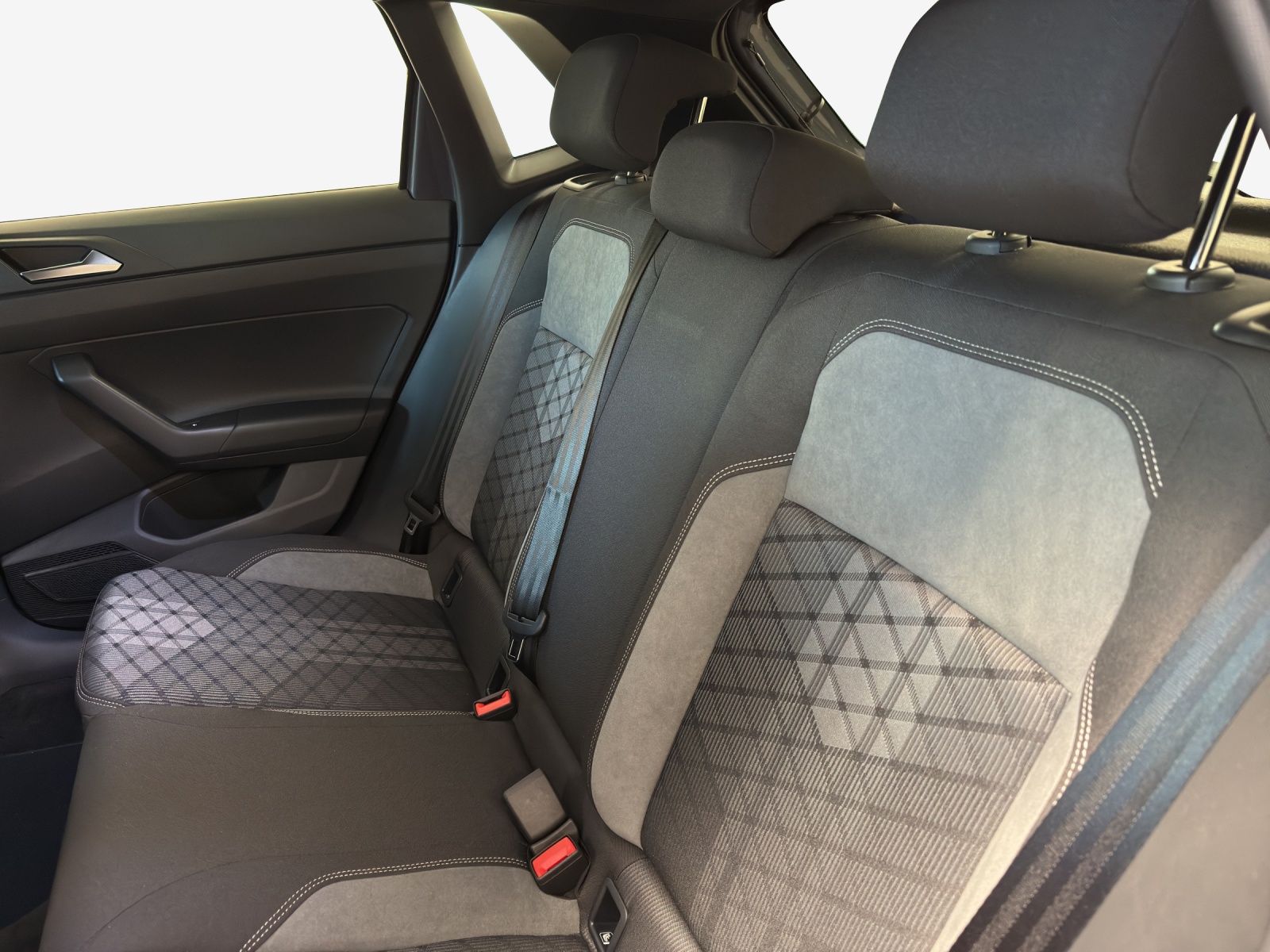 VW Polo 1.0 TSI R-Line United DSG-image-11