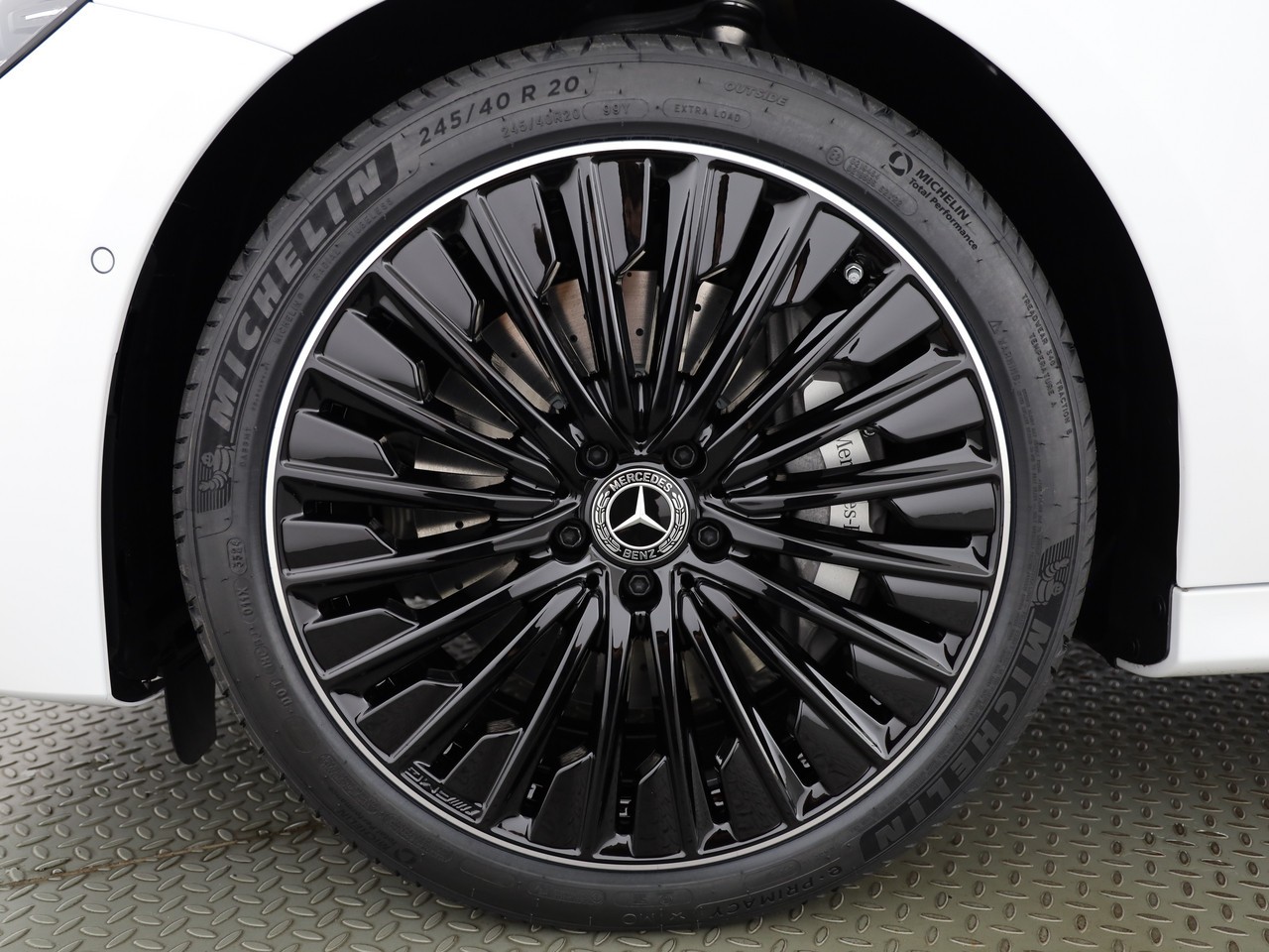 MERCEDES-BENZ E 220 d T 4Matic 9G-Tronic-image-6