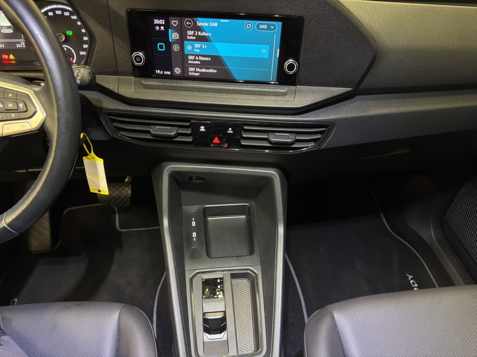 VW Caddy 1.5 TSI Liberty DSG-image-13