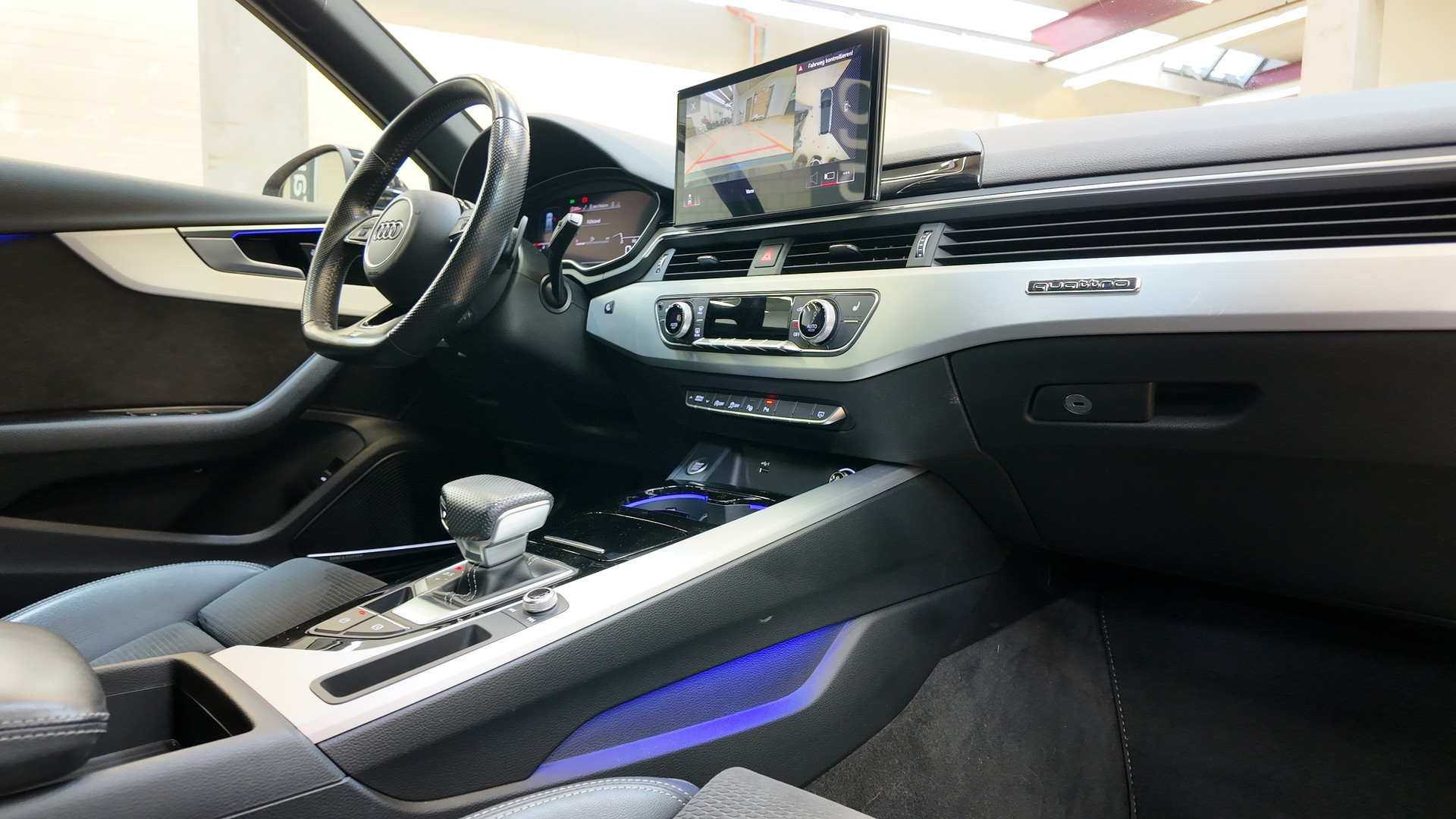 AUDI A4 Avant 40 TDI S line quattro S-tronic-image-11
