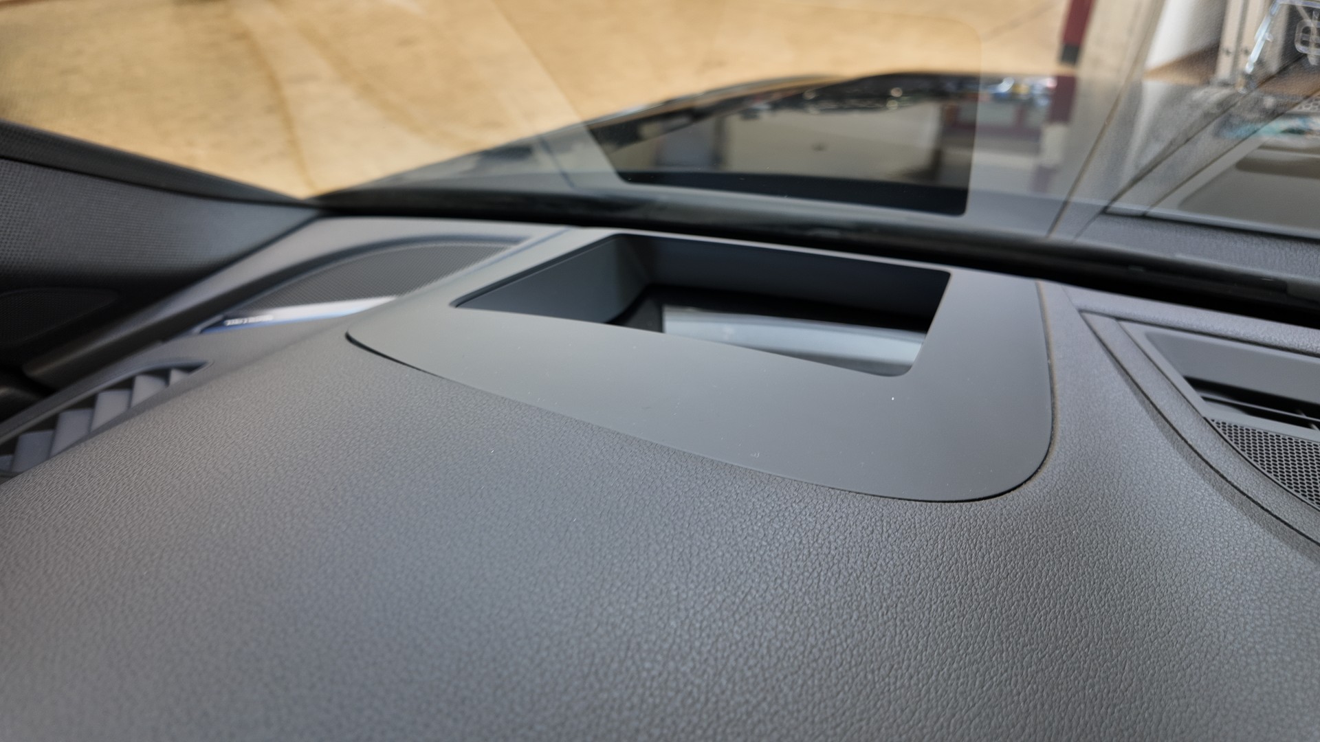 AUDI A4 Avant 40 TDI S line quattro S-tronic-image-21