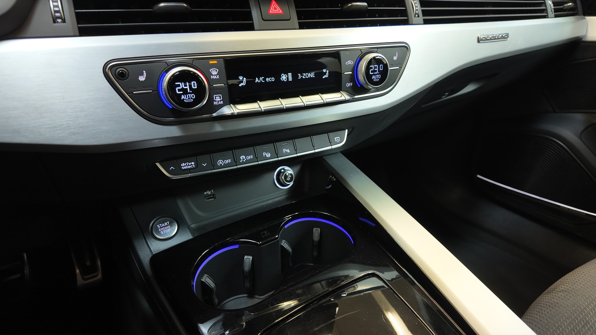 AUDI A4 Avant 40 TDI S line quattro S-tronic-image-22