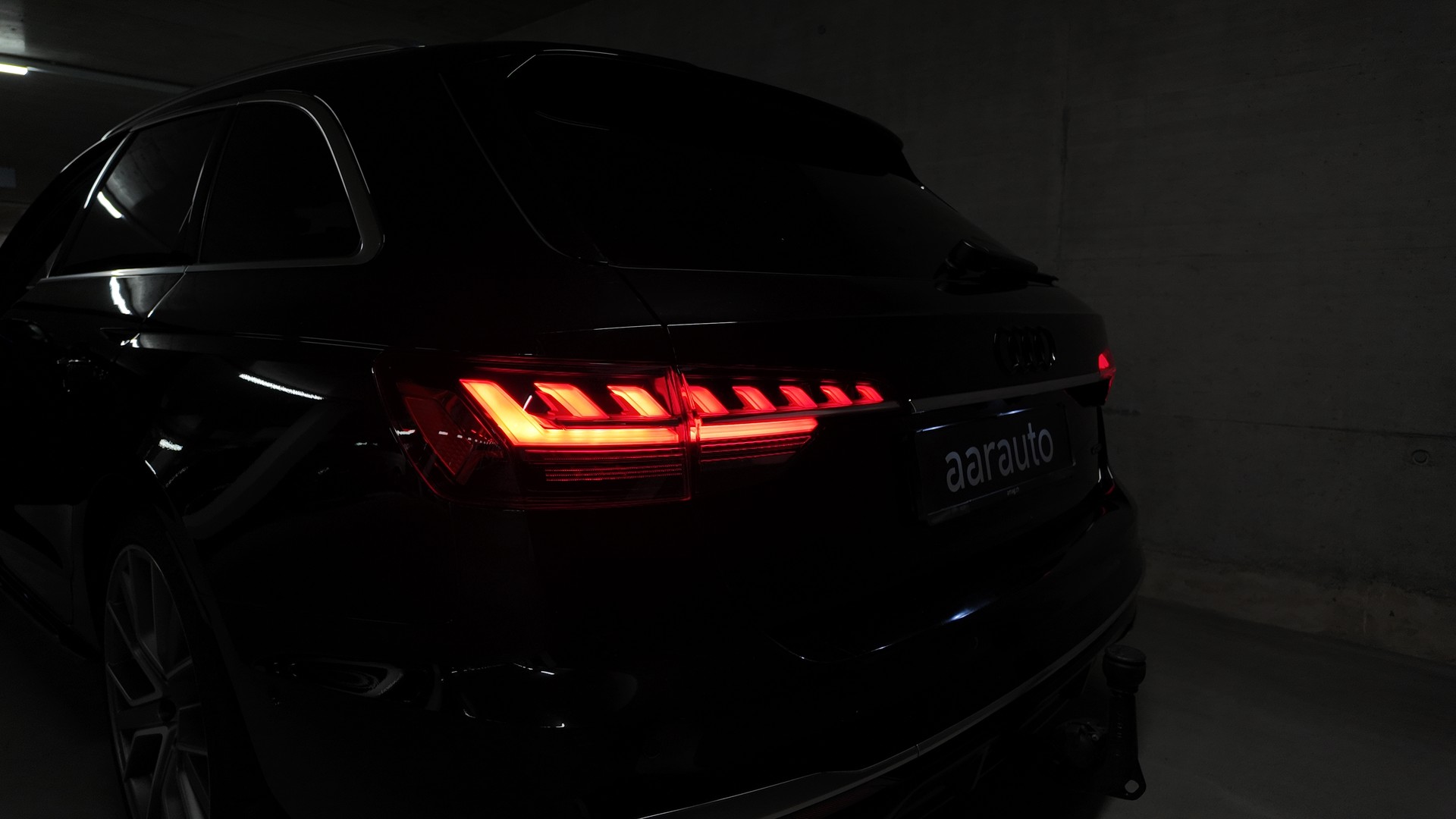 AUDI A4 Avant 40 TDI S line quattro S-tronic-image-8
