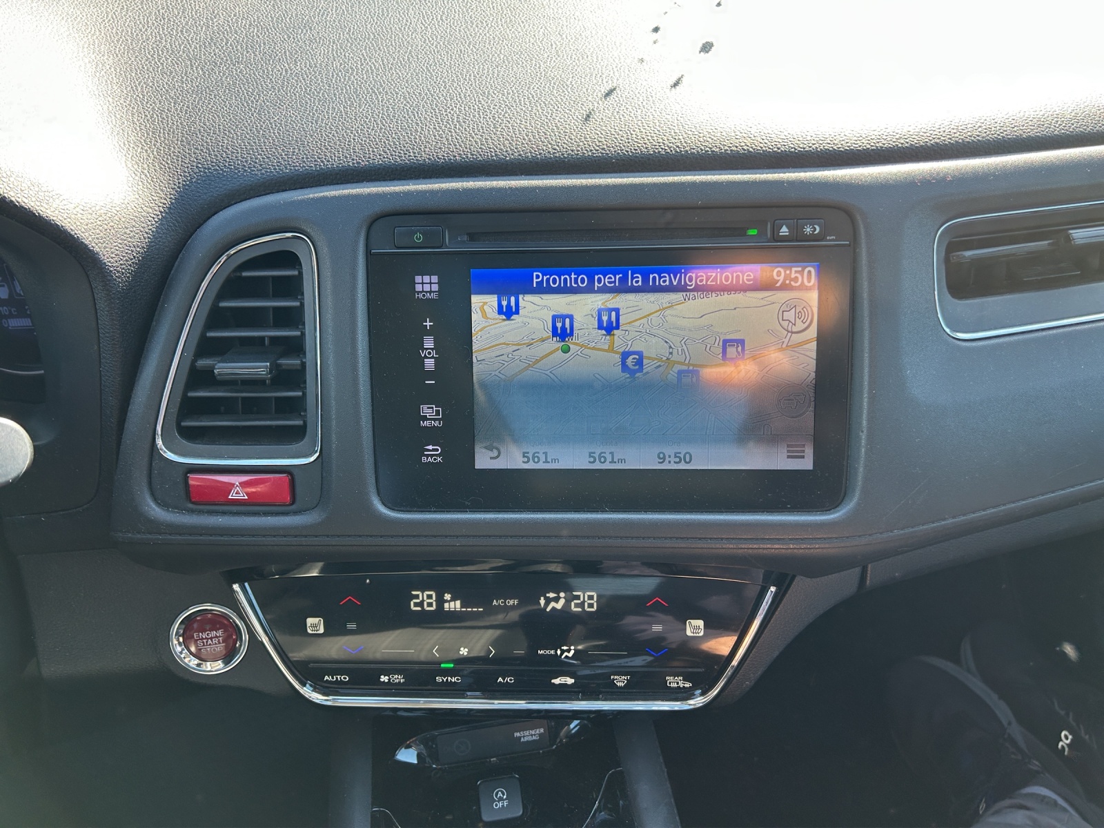 HONDA HR-V 1.6i-DTEC Executive-image-11