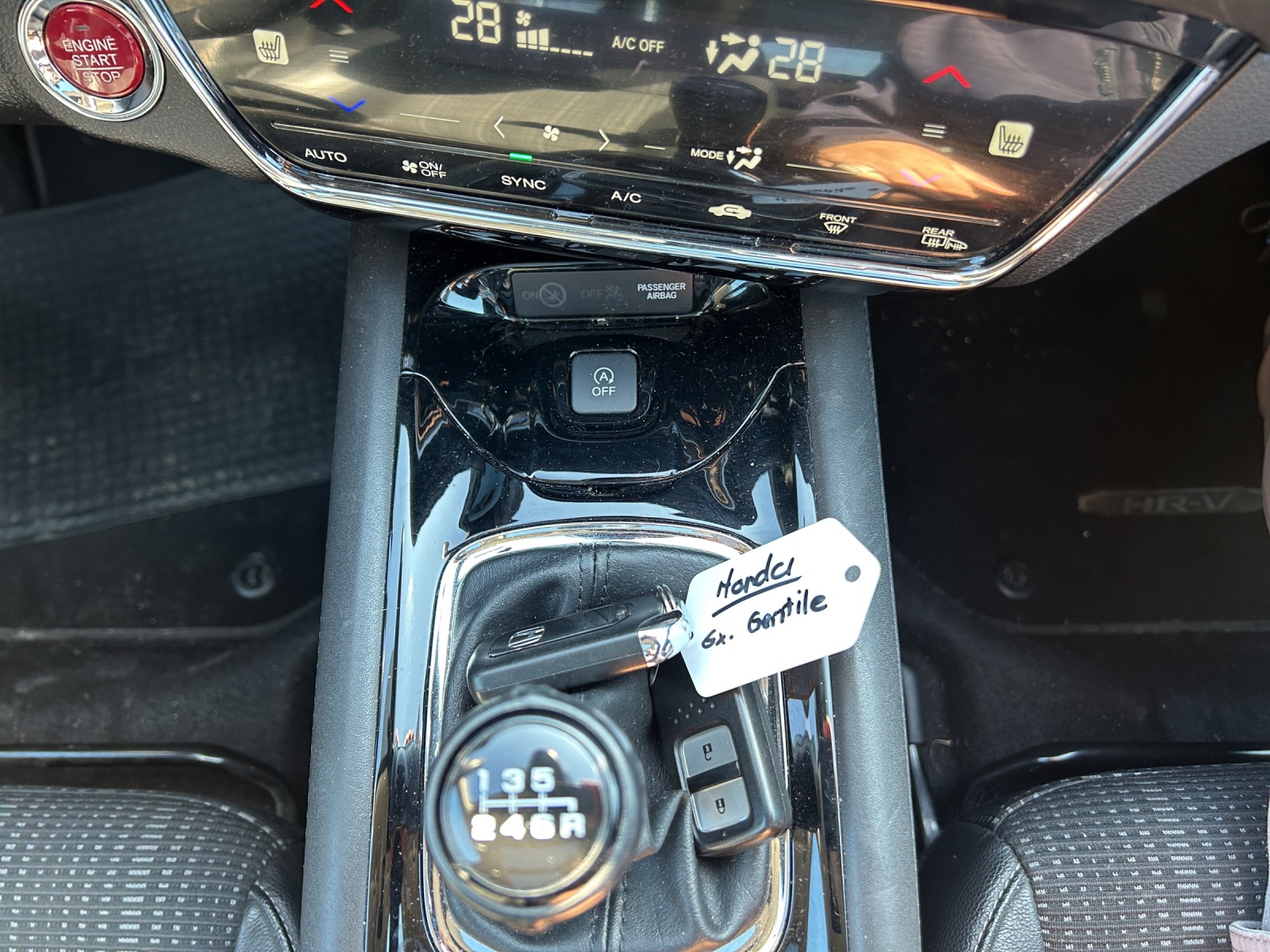 HONDA HR-V 1.6i-DTEC Executive-image-14