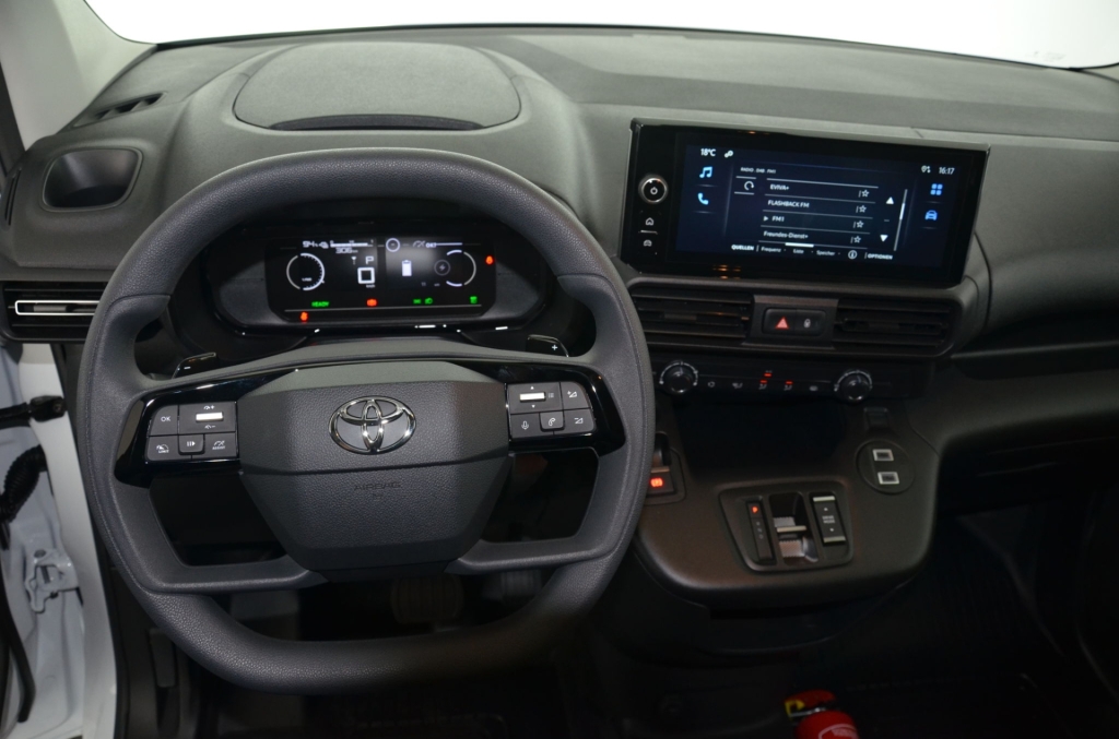 TOYOTA Proace City Van EV Advanced Long L2-image-10