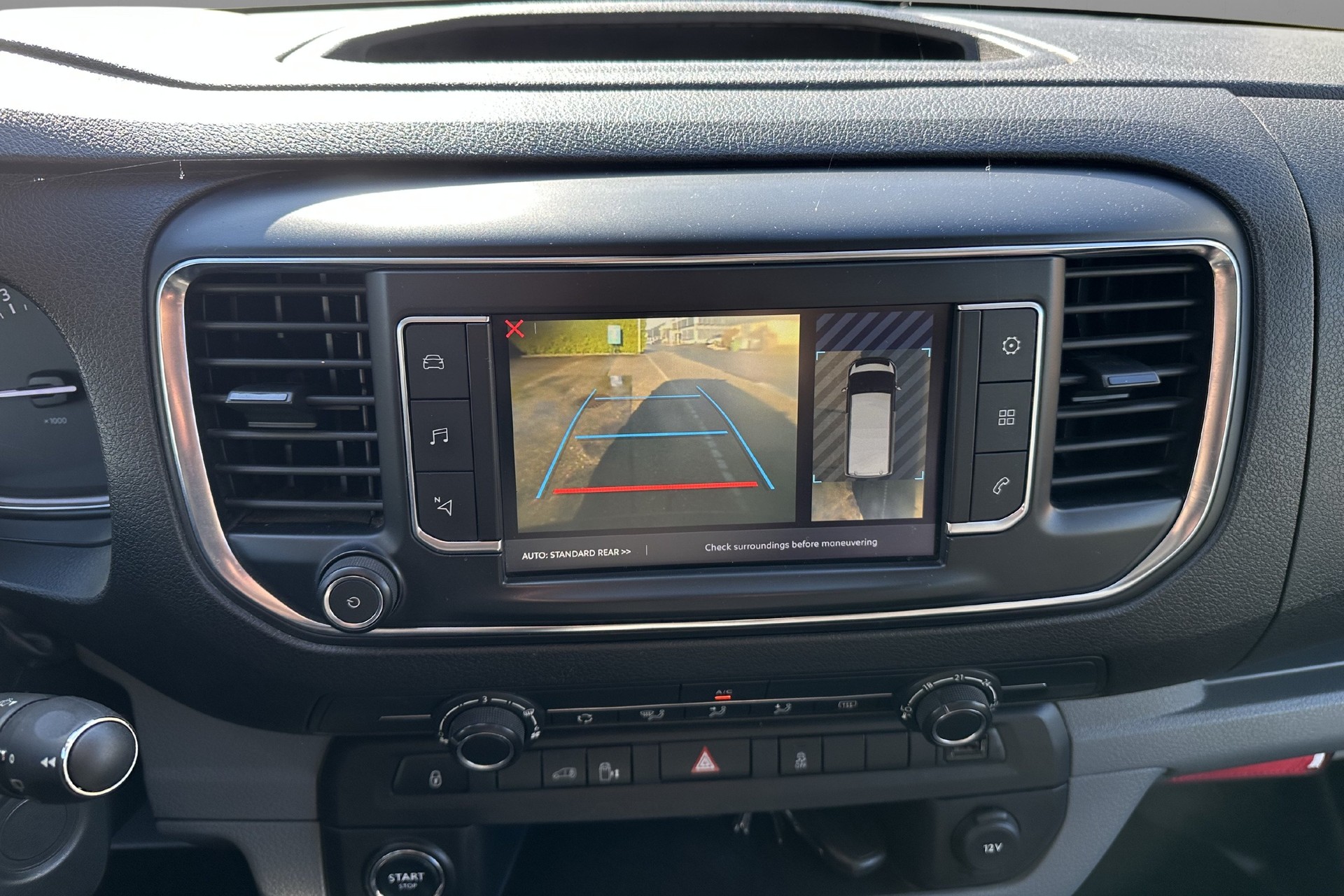 CITROEN Jumpy 2.0 BlueHDi 120 S&S M Attraction-image-10