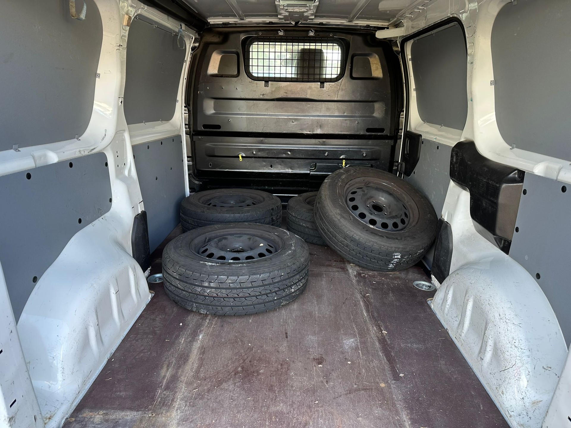 CITROEN Jumpy 2.0 BlueHDi 120 S&S M Attraction-image-12