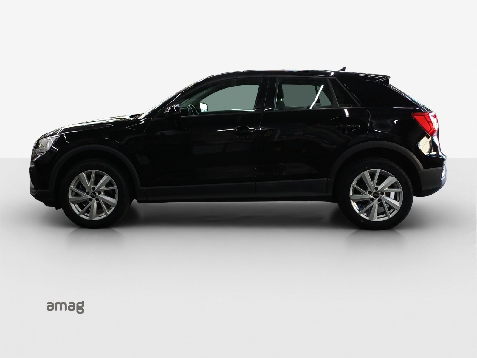AUDI Q2 40 TFSI Attraction quattro S-tronic-image-1