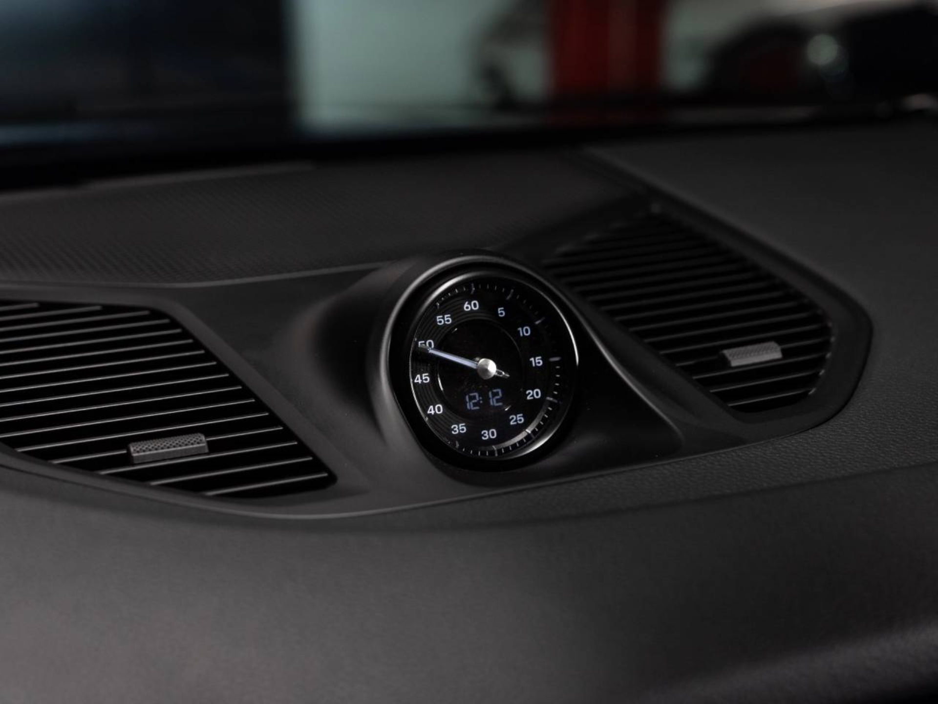 PORSCHE Cayenne E-Hybrid Coupé-image-9