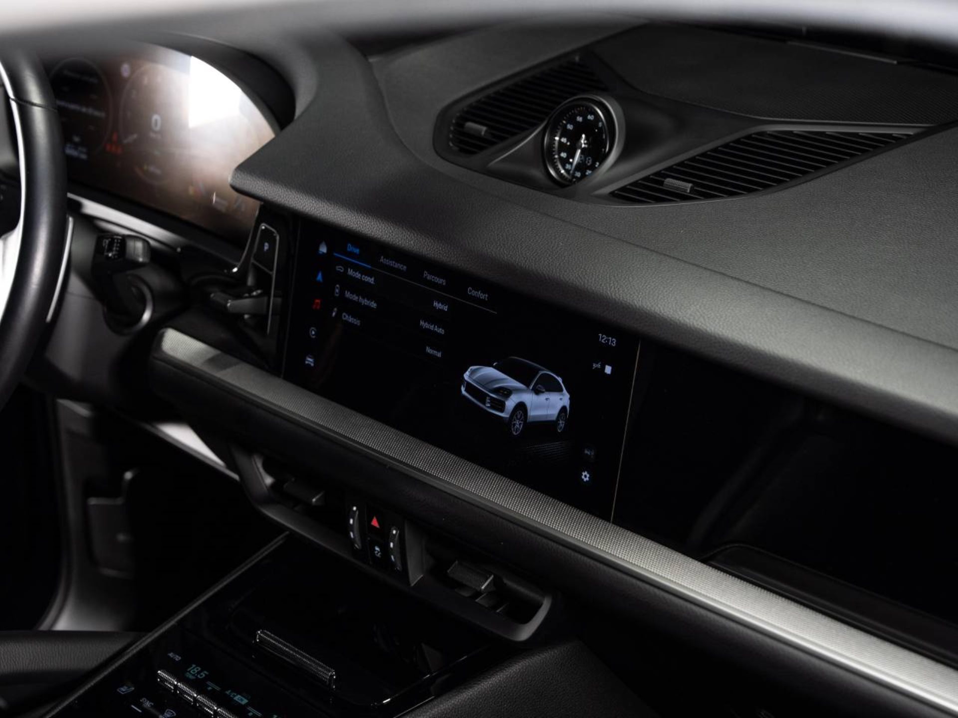 PORSCHE Cayenne E-Hybrid Coupé-image-10