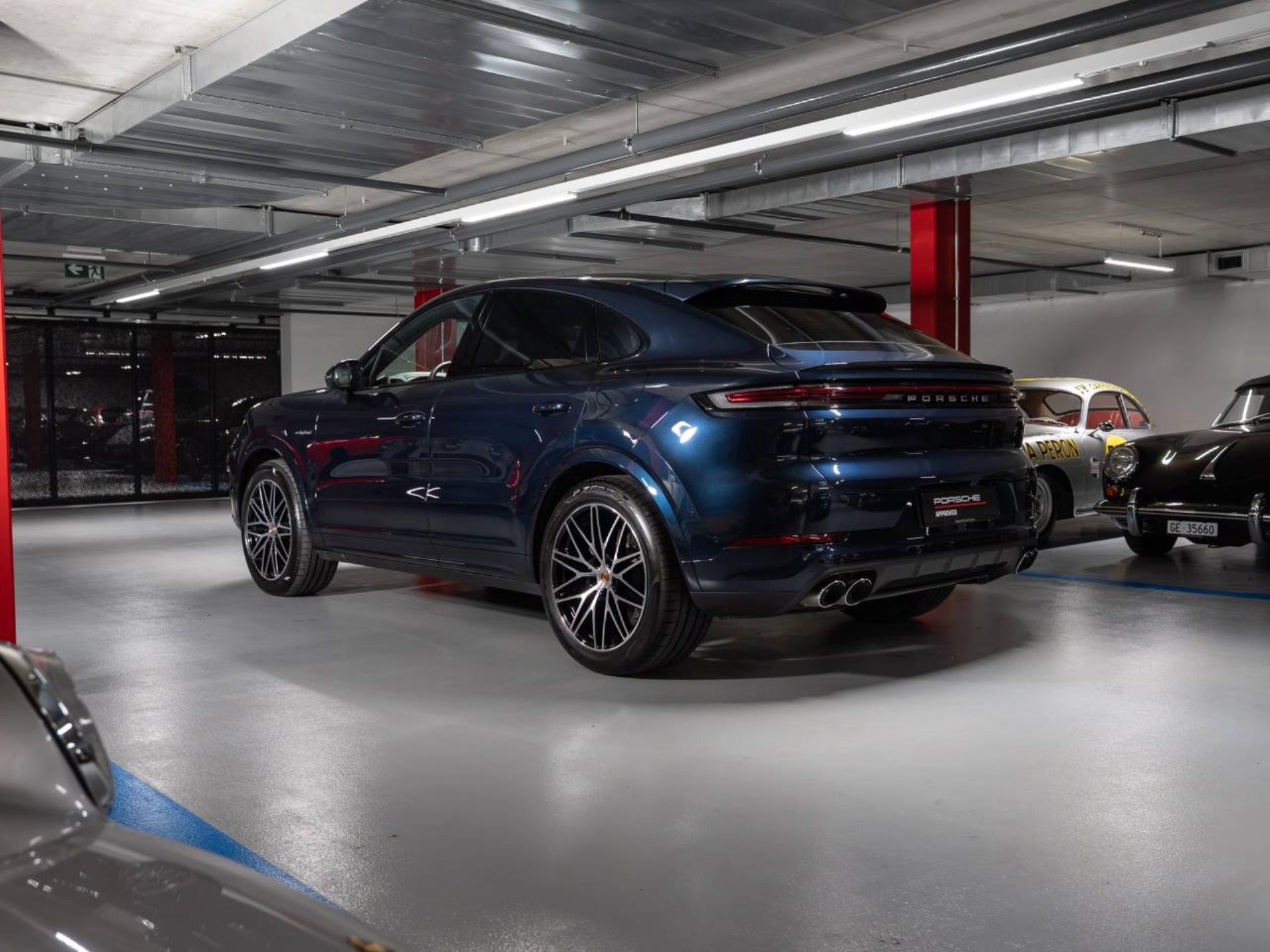 PORSCHE Cayenne E-Hybrid Coupé-showroom-element-2