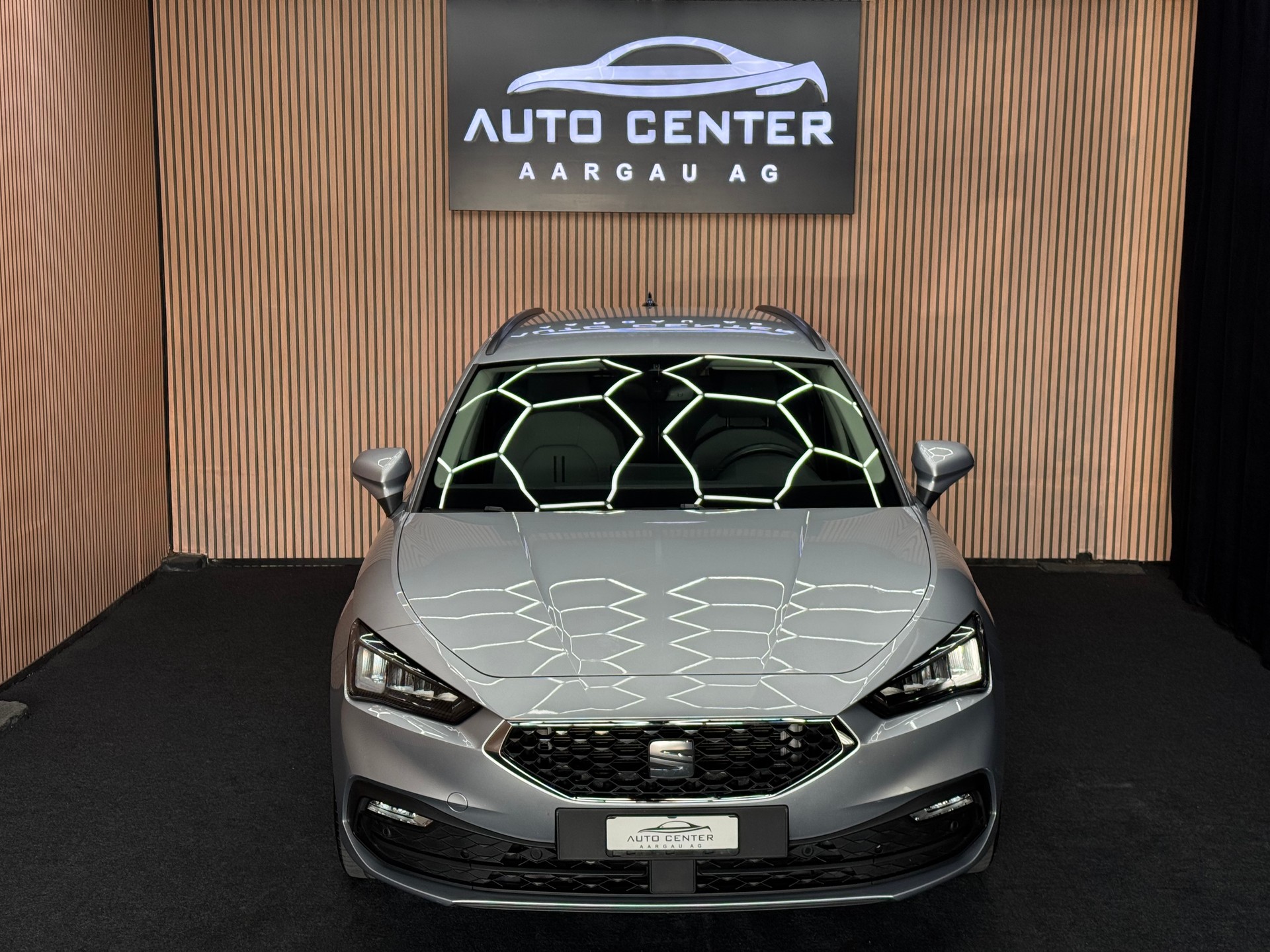 SEAT Leon ST 2.0 TDI Style DSG | 1 Jahr Garantie | CH-Fahrzeug | *ab CHF 199.-/ Monat*-image-1