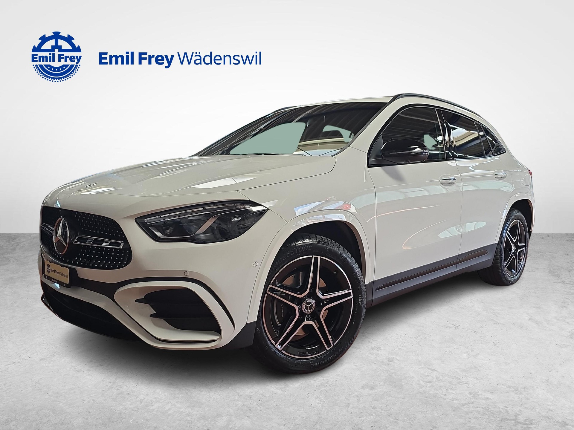 MERCEDES-BENZ GLA 250 e EQ Star AMG Line-image-11