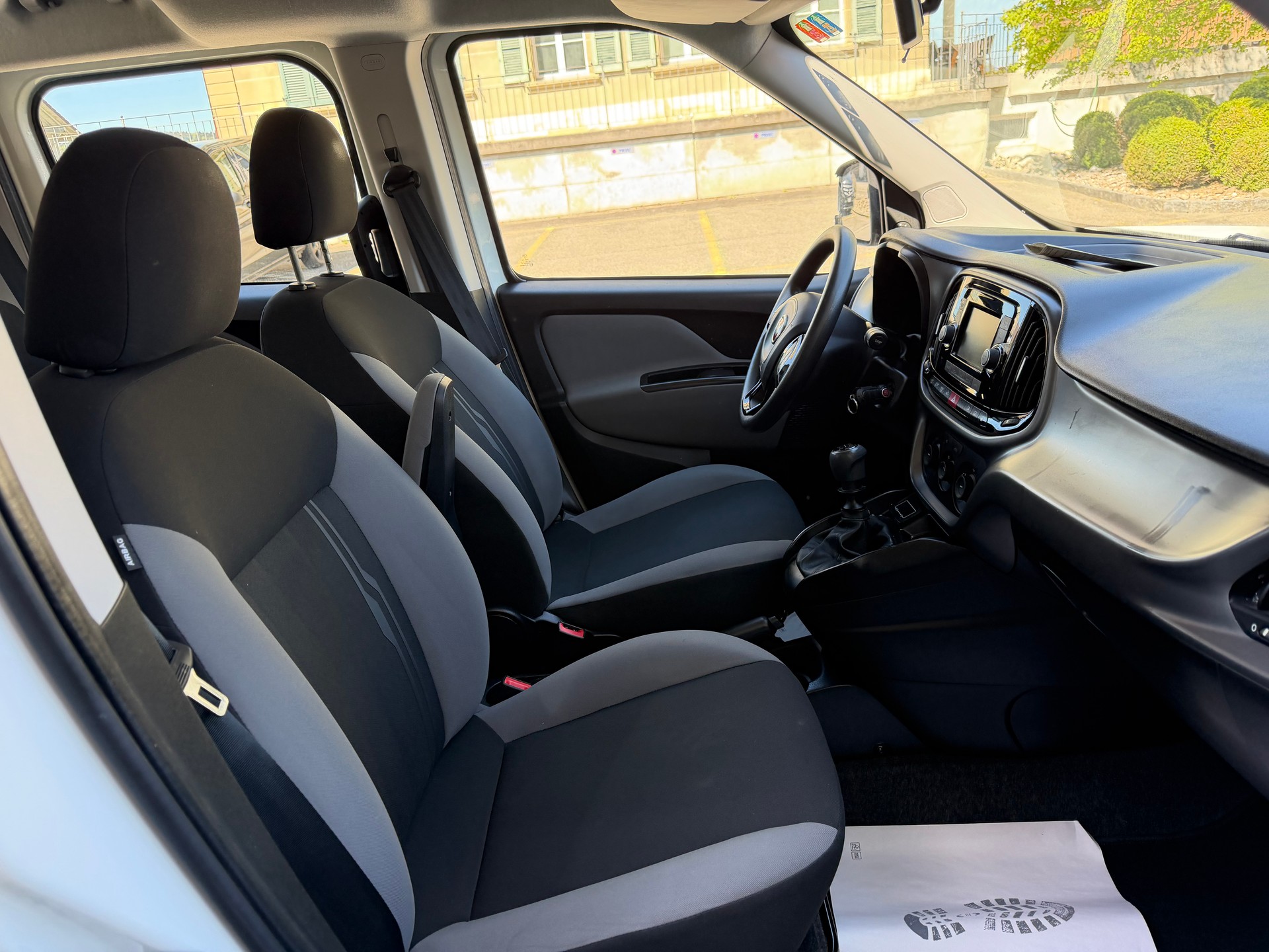 FIAT Doblò 1.4 T-Jet Natural Power Lounge-image-7