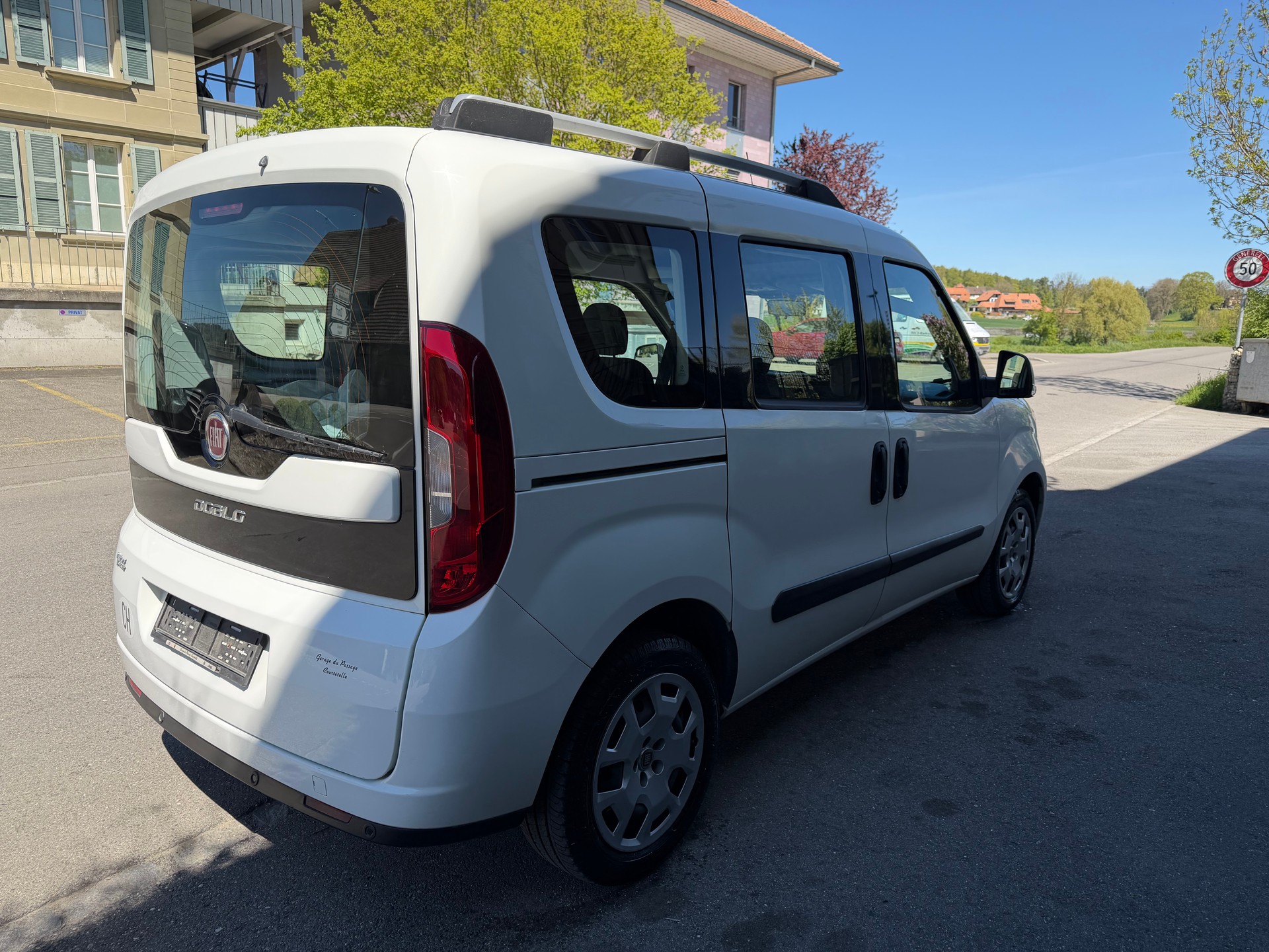 FIAT Doblò 1.4 T-Jet Natural Power Lounge-image-6
