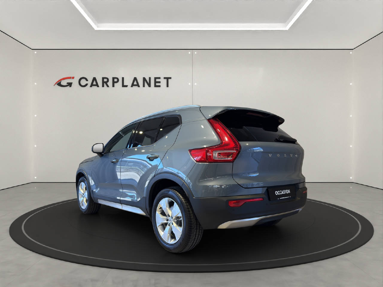 VOLVO XC40 1.5 T2 Momentum-image-2