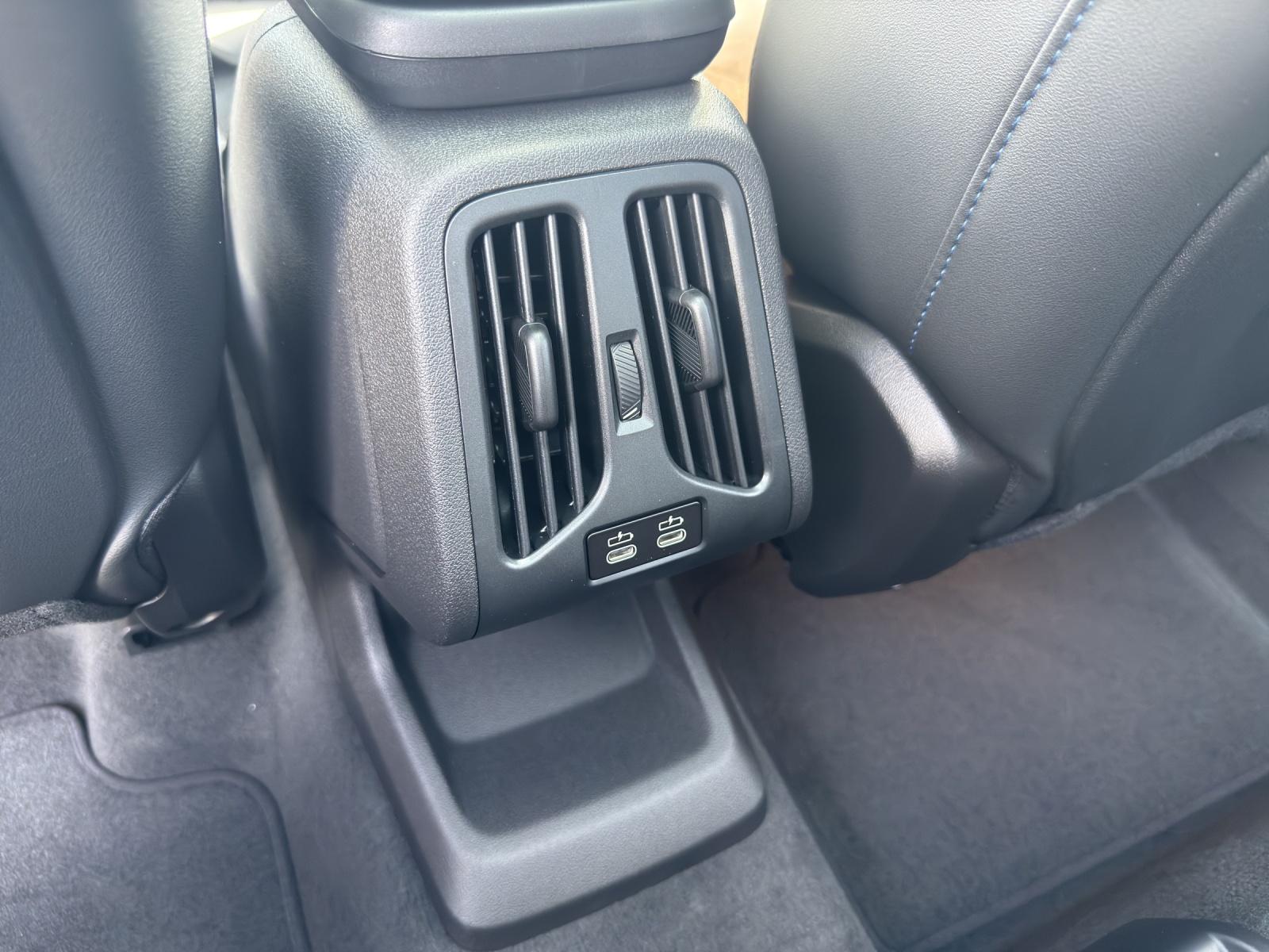 BMW X1 xDrive20d-image-17