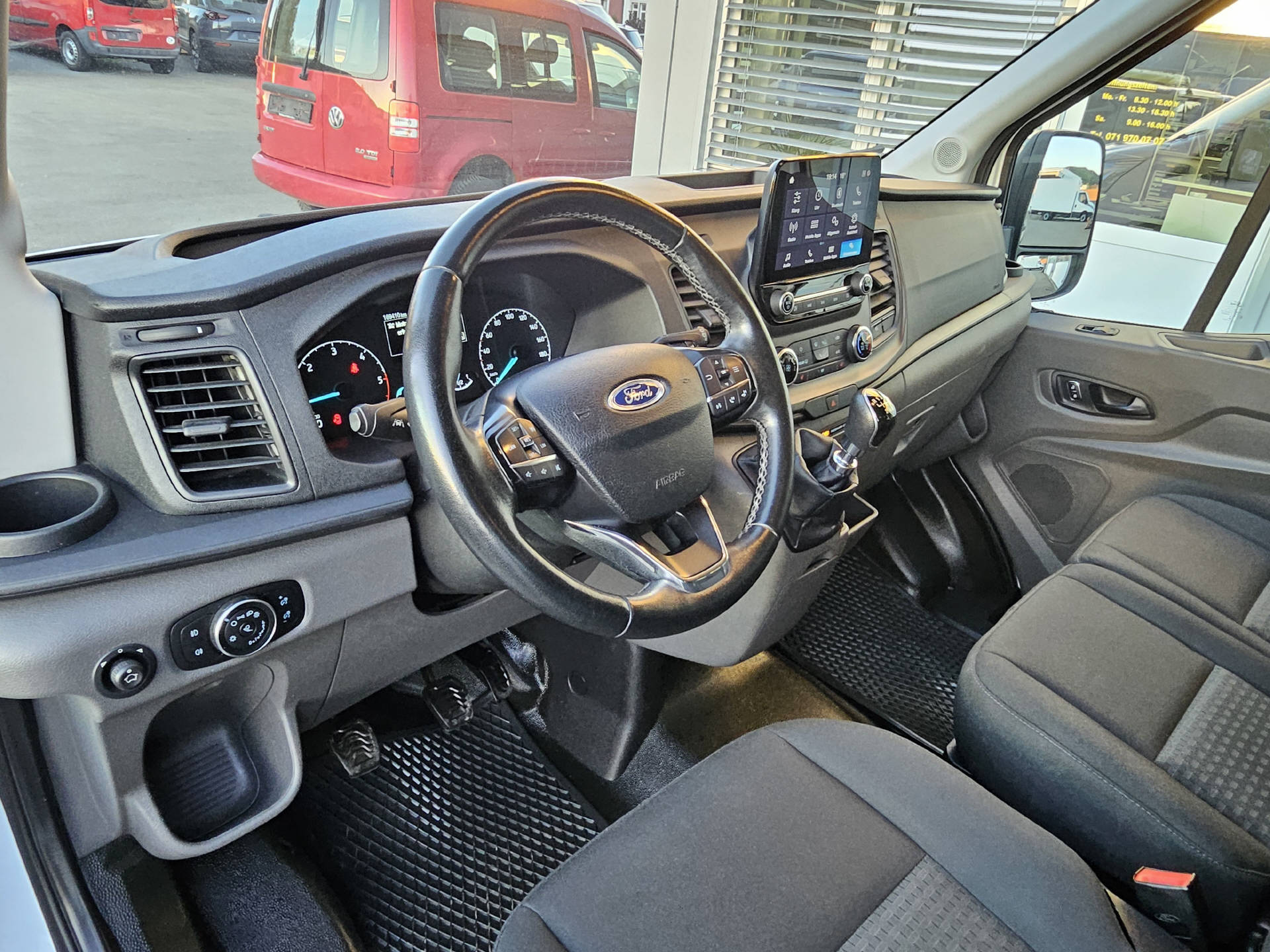 FORD Transit Van 350 L3H2 2.0 EcoBlue 130 Trend MHEV * 6- Plätzer * Tempomat * Klima * AHK * Dachträger *-image-17