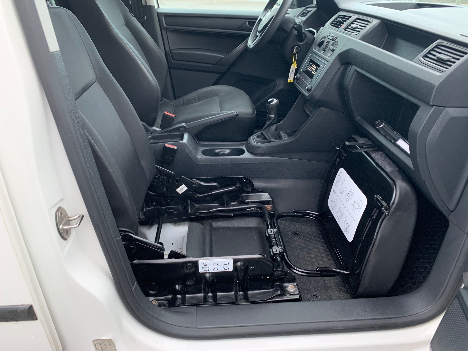 VW Caddy 1.4TGI BlueMotion Technology-image-9