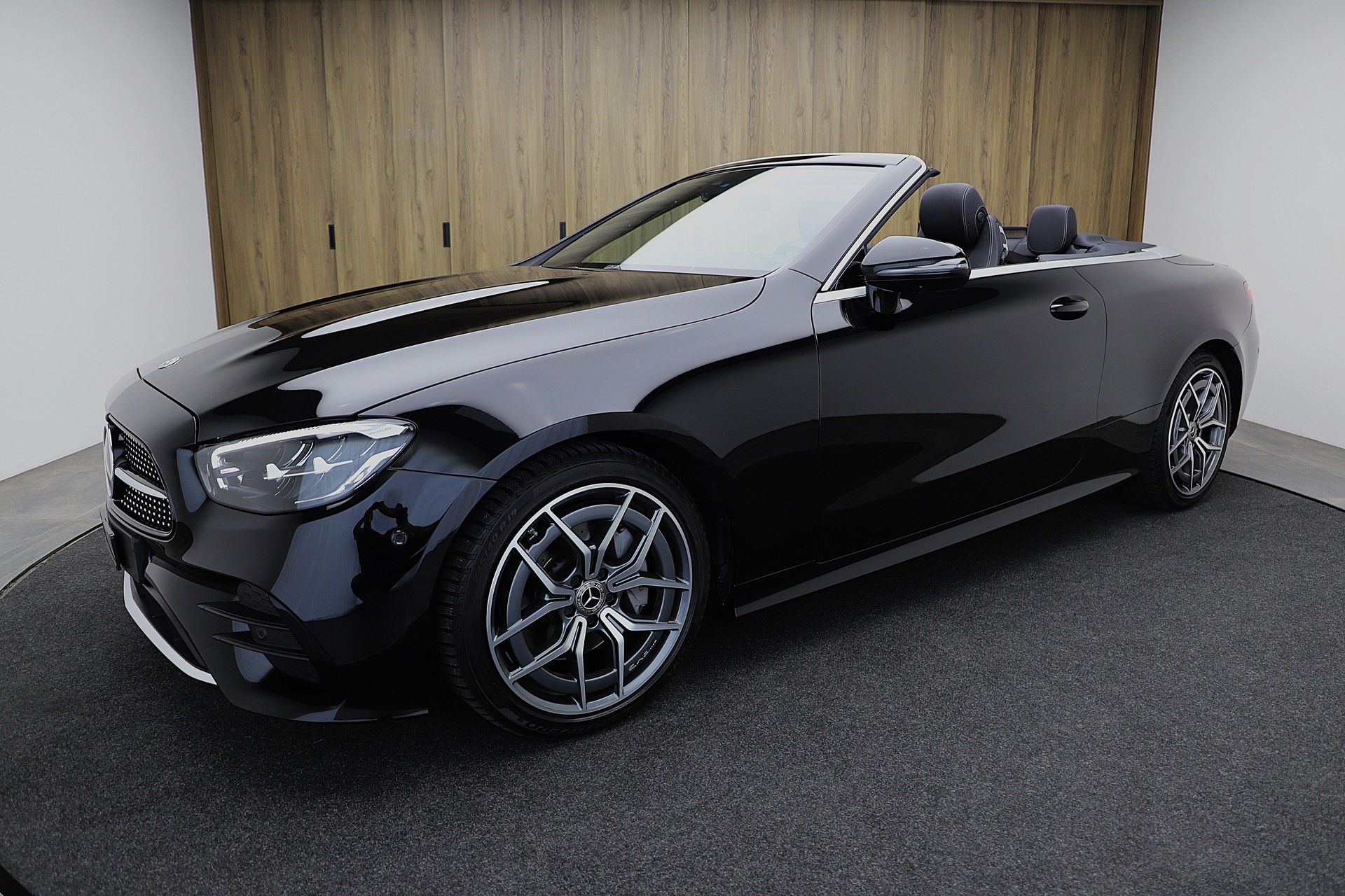 MERCEDES-BENZ E 220 d Cabriolet AMG Line 9G-Tronic