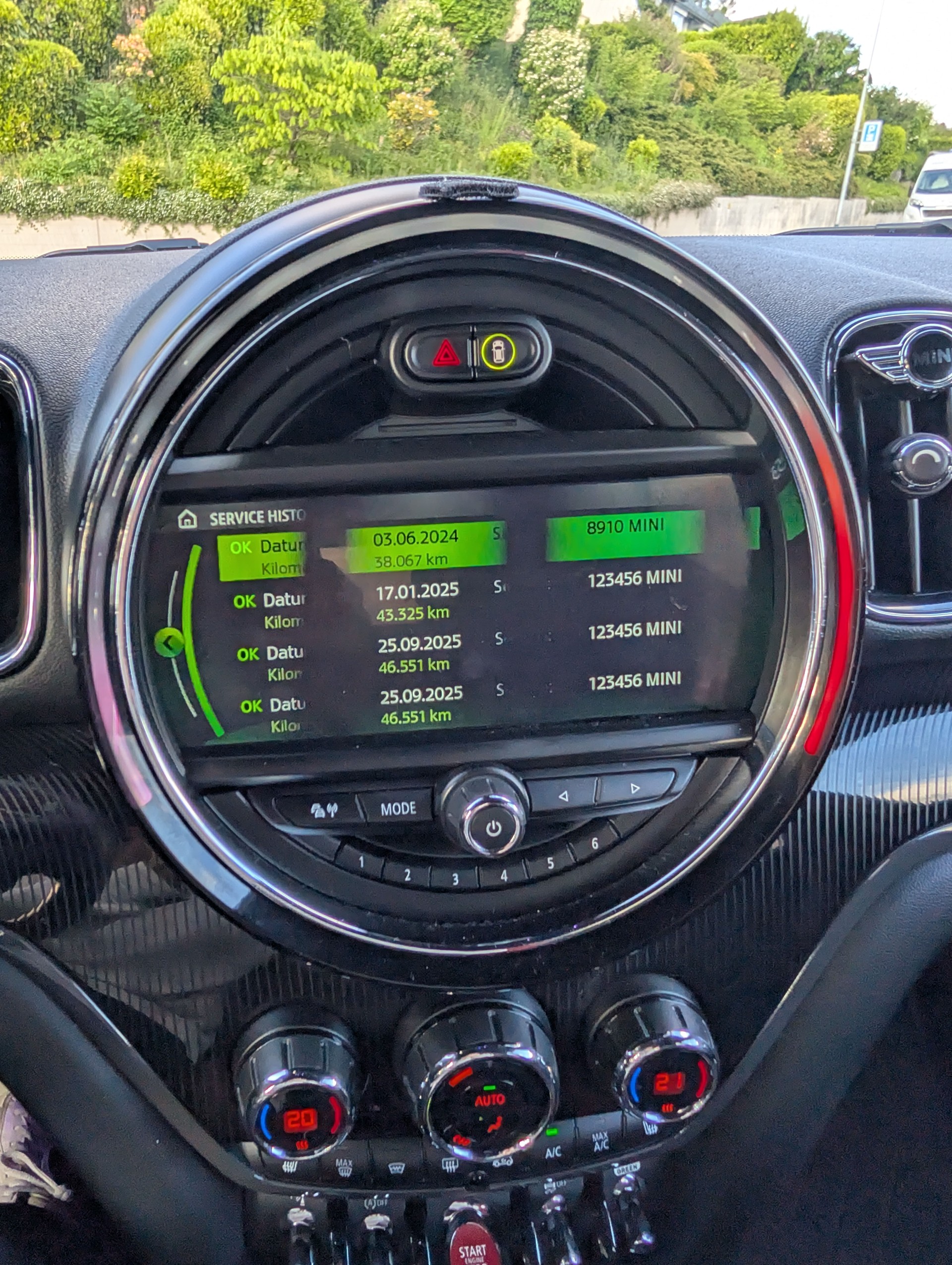 MINI 2.0i John Cooper Works ALL4-image-5